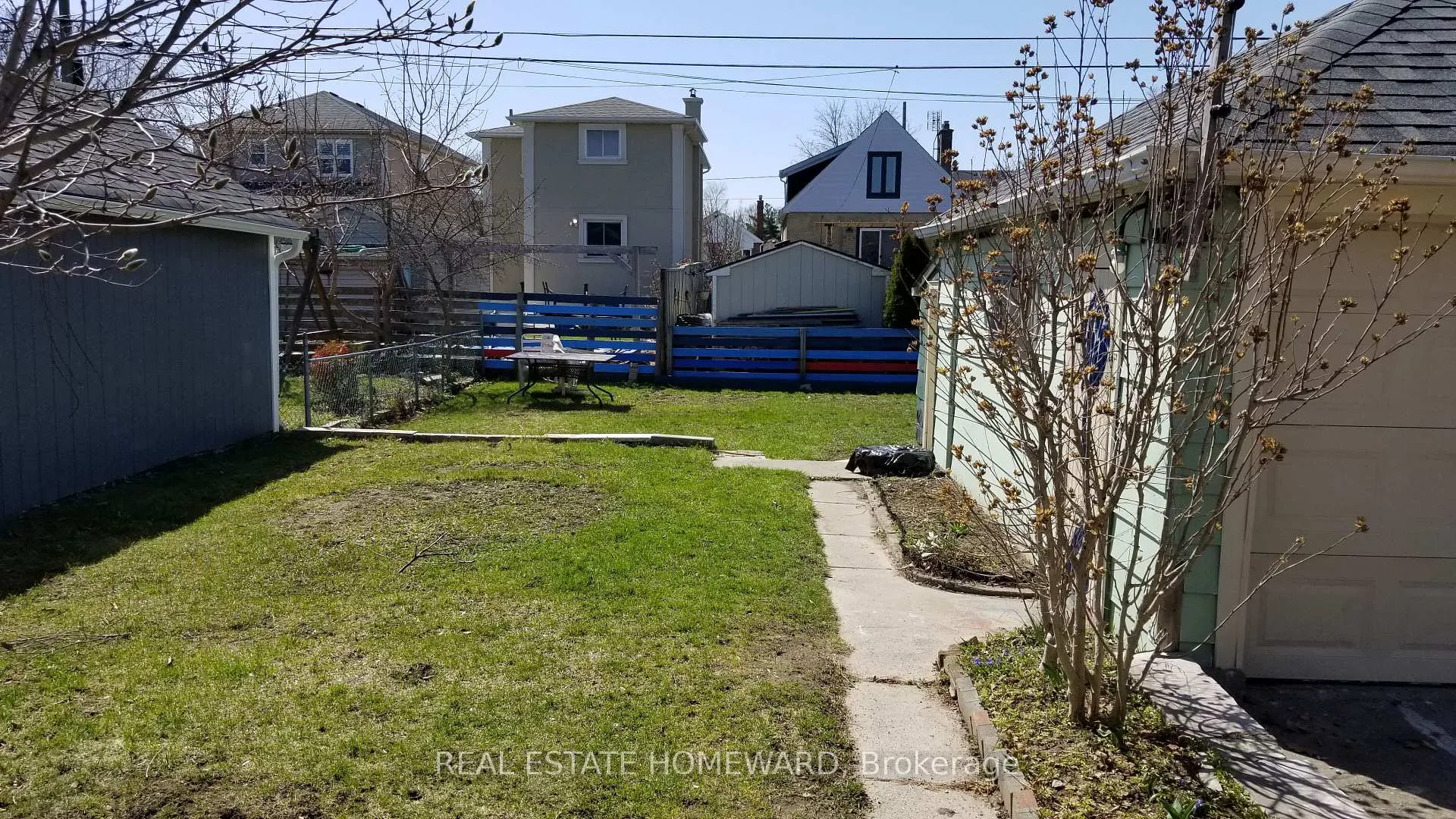 Photo 18 of Unit (lower level), 328 Linsmore Crescent, Toronto, East York — HOMEH