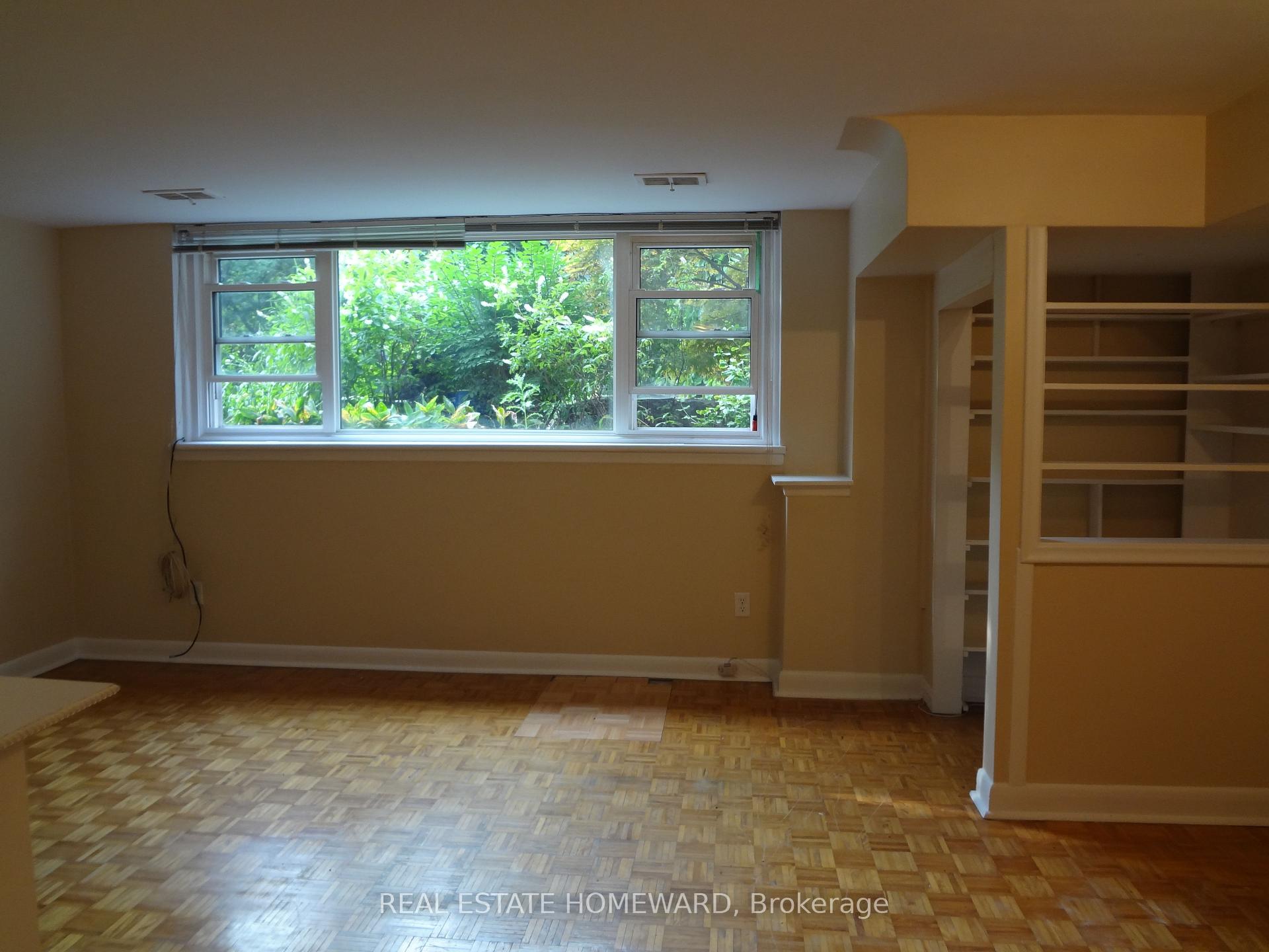 Front of Unit Lower, 21 Love Crescent