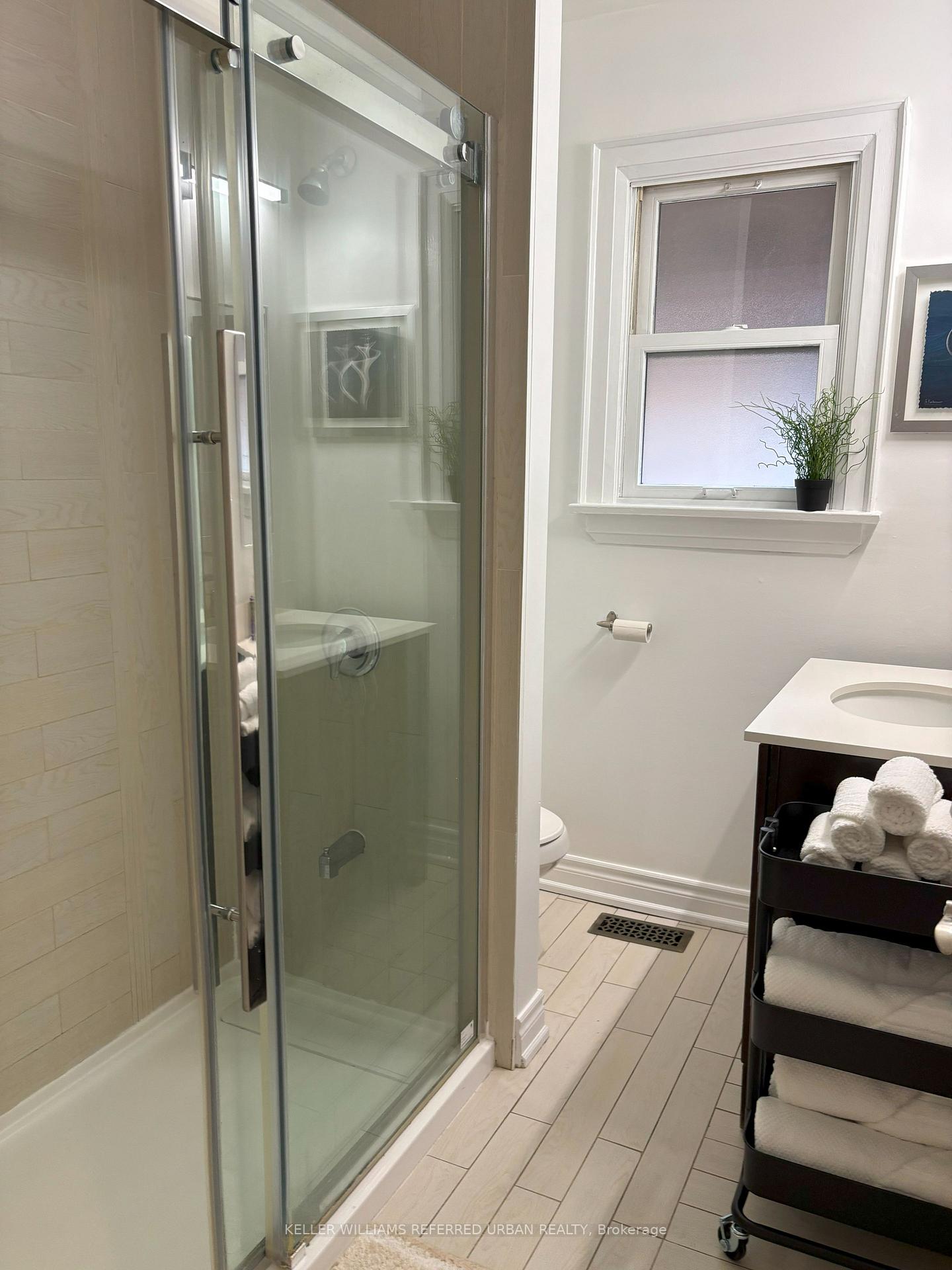 Photo 15 of Unit Upper, 971 Avenue Road, Toronto, Yonge-Eglinton — HOMEH