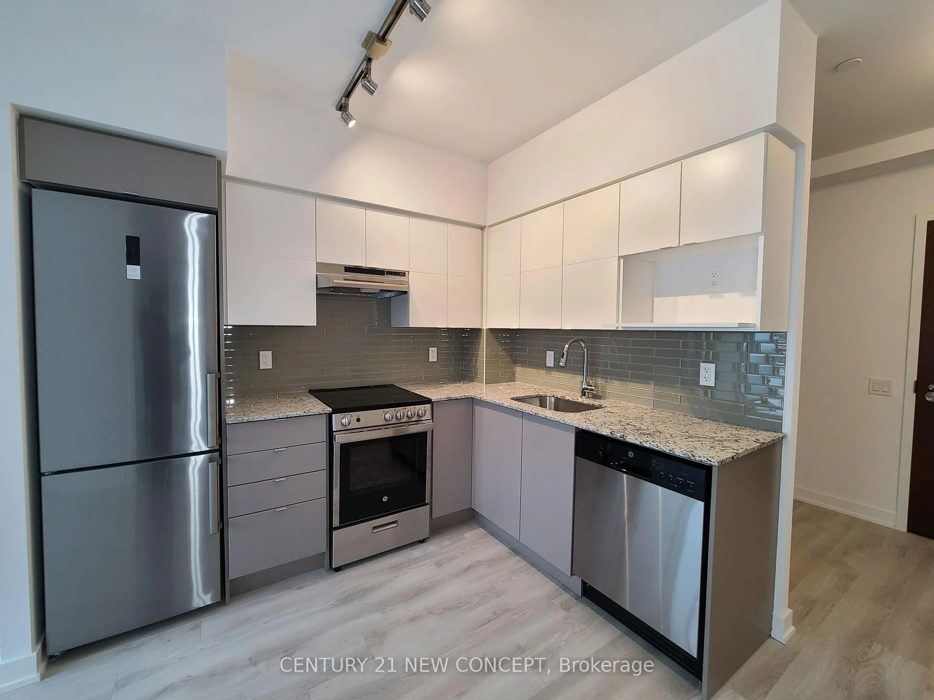 Photo 14 of Unit 1509, 120 Varna Drive, Toronto, Englemount-Lawrence — HOMEH