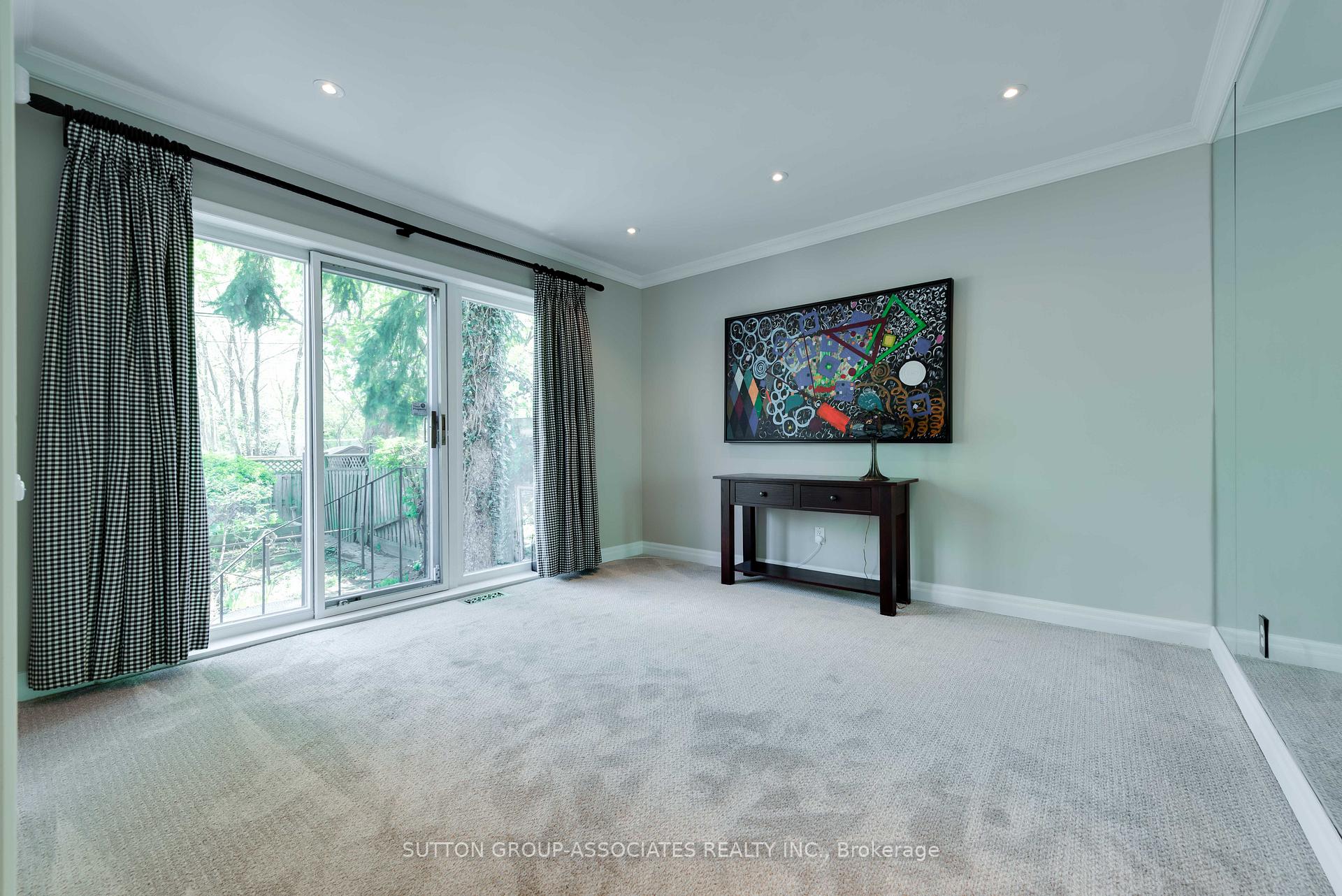 Photo 9 of 425 Arlington Avenue, Toronto, Humewood-Cedarvale — HOMEH