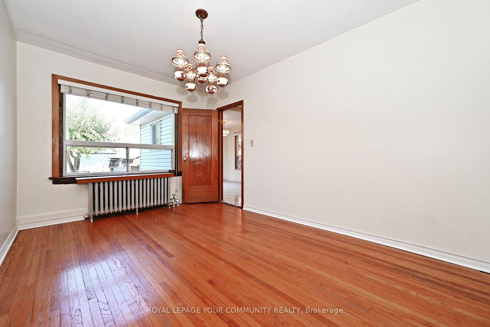 Photo 9 of 284 Wolverleigh Boulevard, Toronto, Danforth — HOMEH