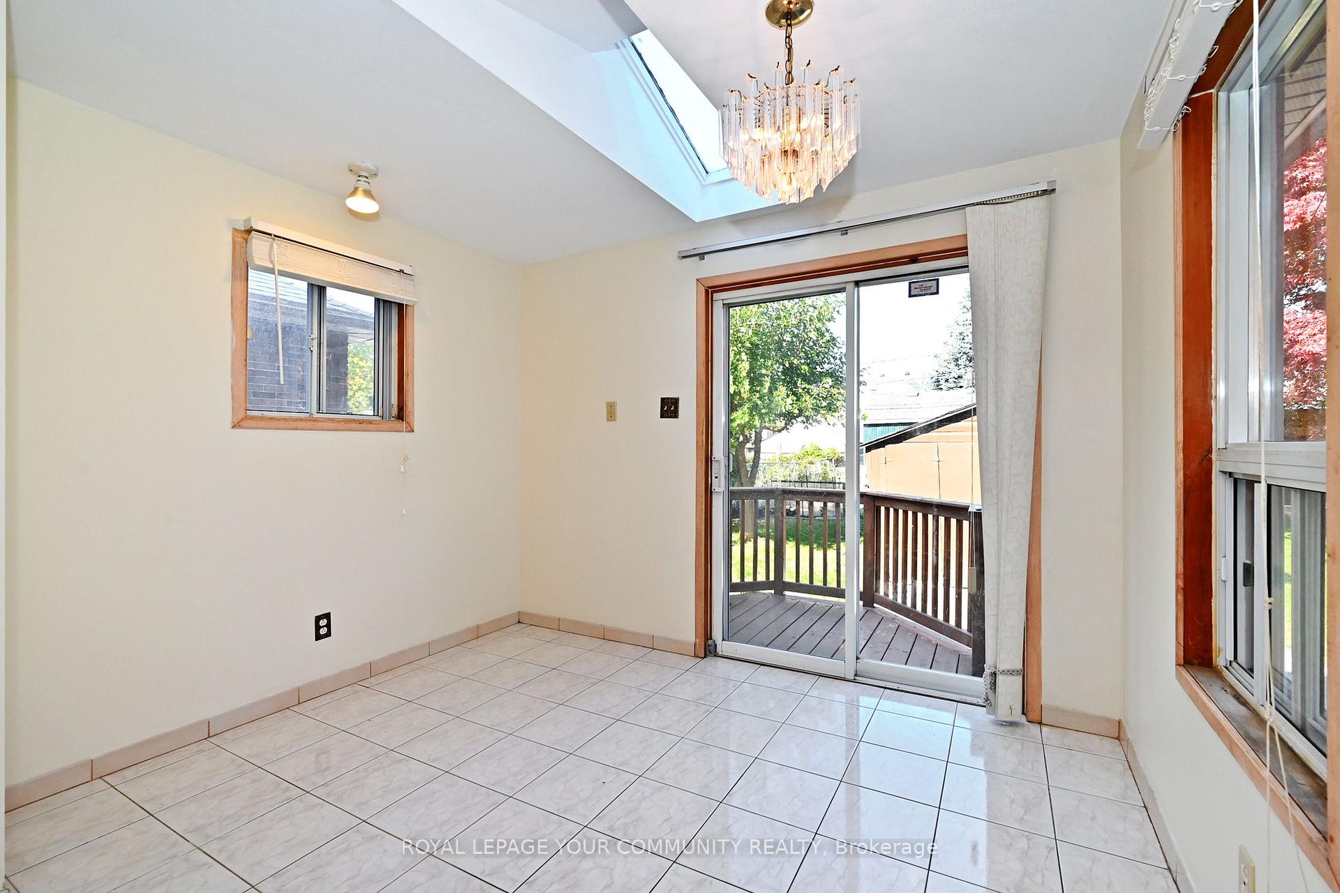 Photo 18 of 284 Wolverleigh Boulevard, Toronto, Danforth — HOMEH