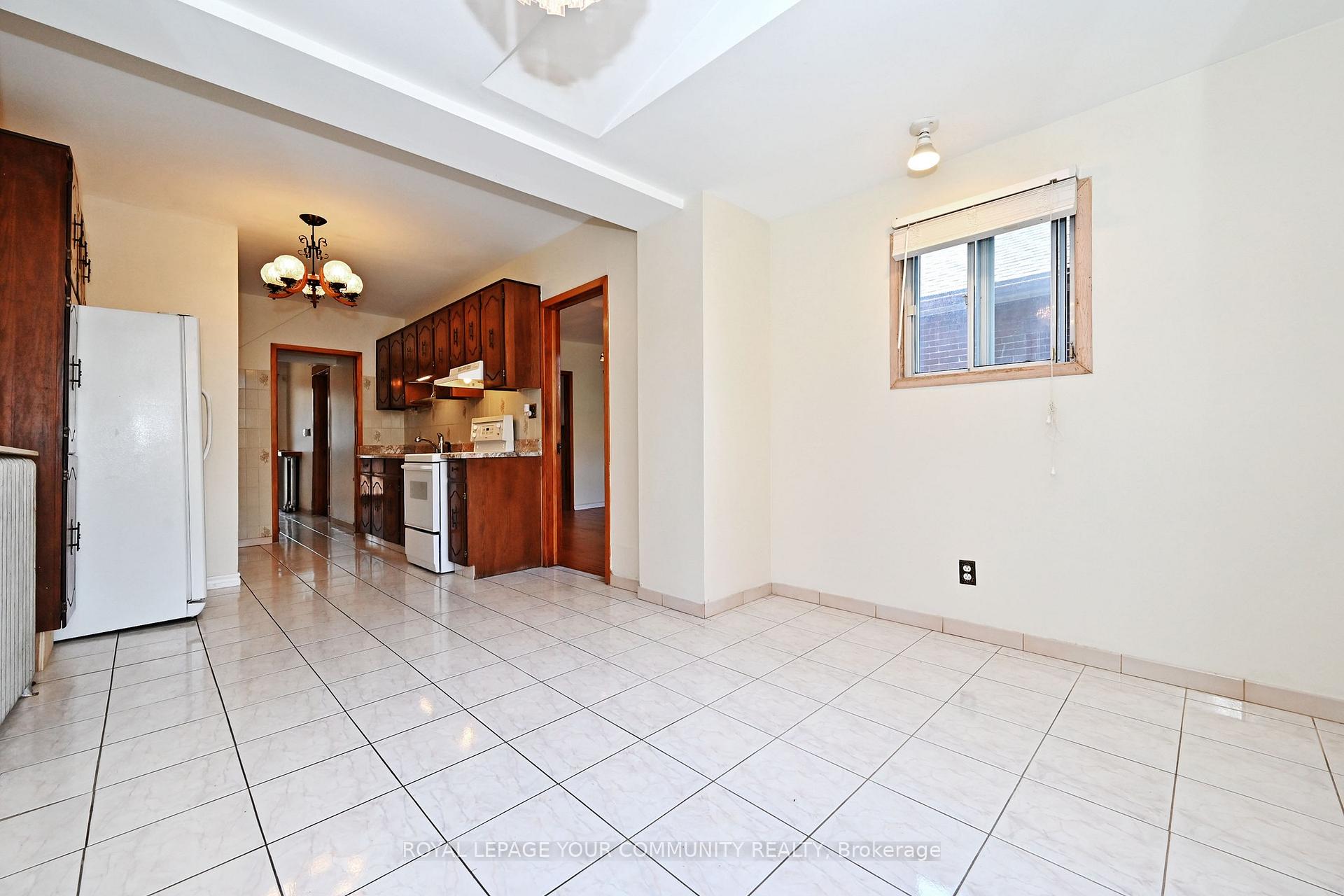 Photo 20 of 284 Wolverleigh Boulevard, Toronto, Danforth — HOMEH
