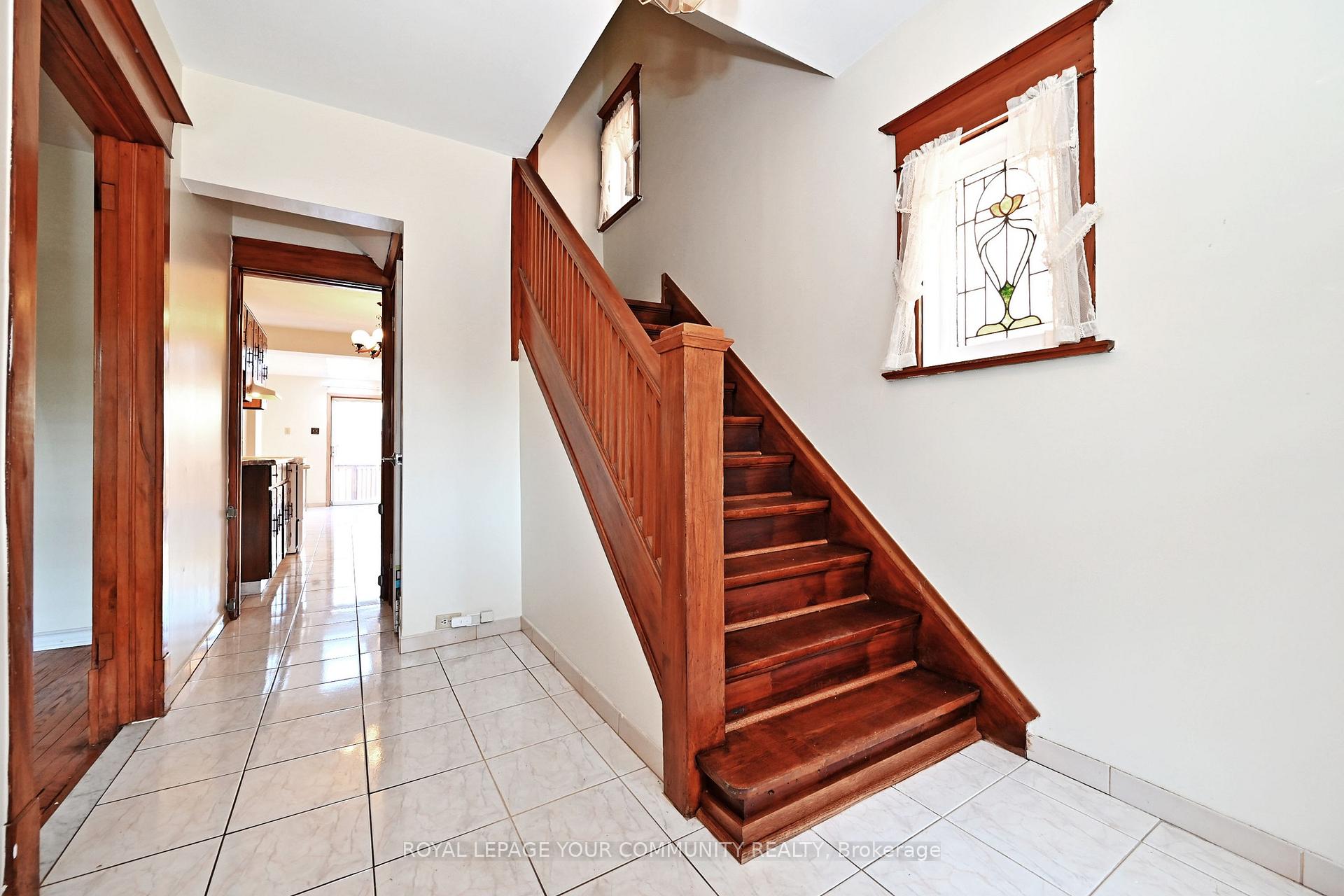 Photo 21 of 284 Wolverleigh Boulevard, Toronto, Danforth — HOMEH