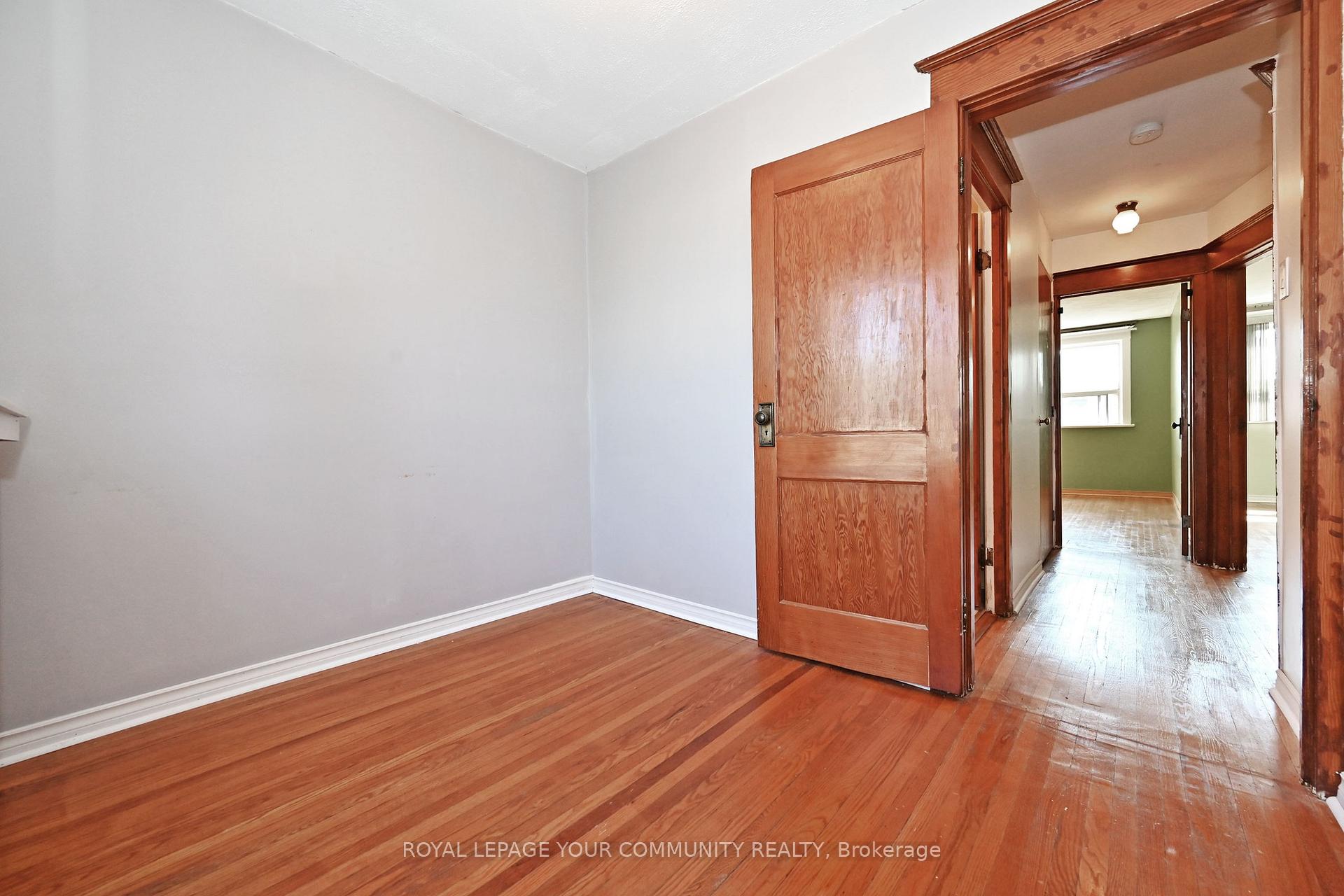 Photo 35 of 284 Wolverleigh Boulevard, Toronto, Danforth — HOMEH