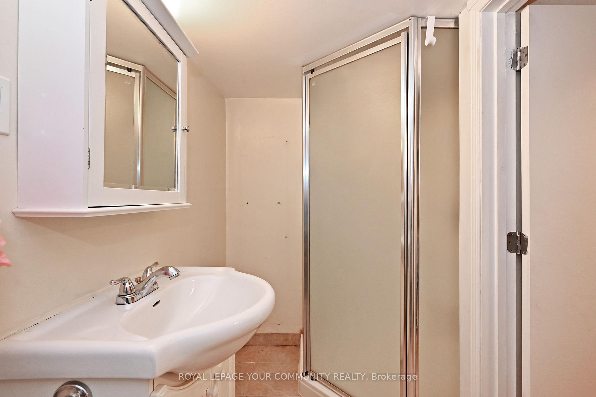Photo 41 of 284 Wolverleigh Boulevard, Toronto, Danforth — HOMEH