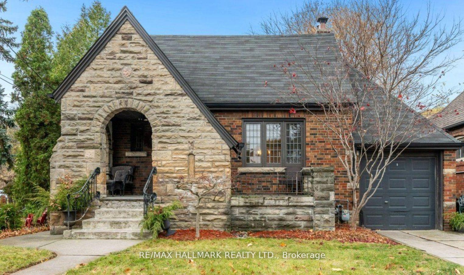 Photo 9 of Unit Lower Level, 4 Four Oaks Gate, Toronto, East York — HOMEH