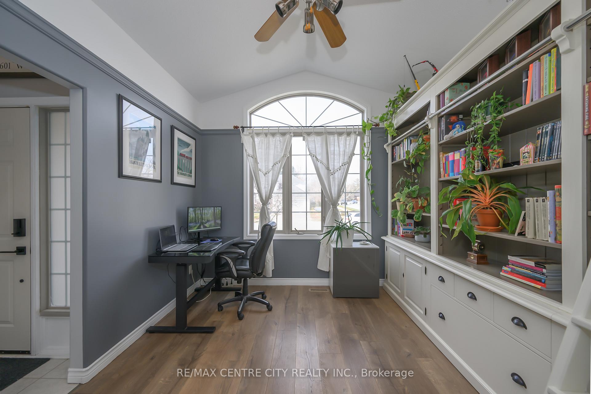 Photo 16 of 12 Pinehurst Drive, Thames Centre, Dorchester — HOMEH