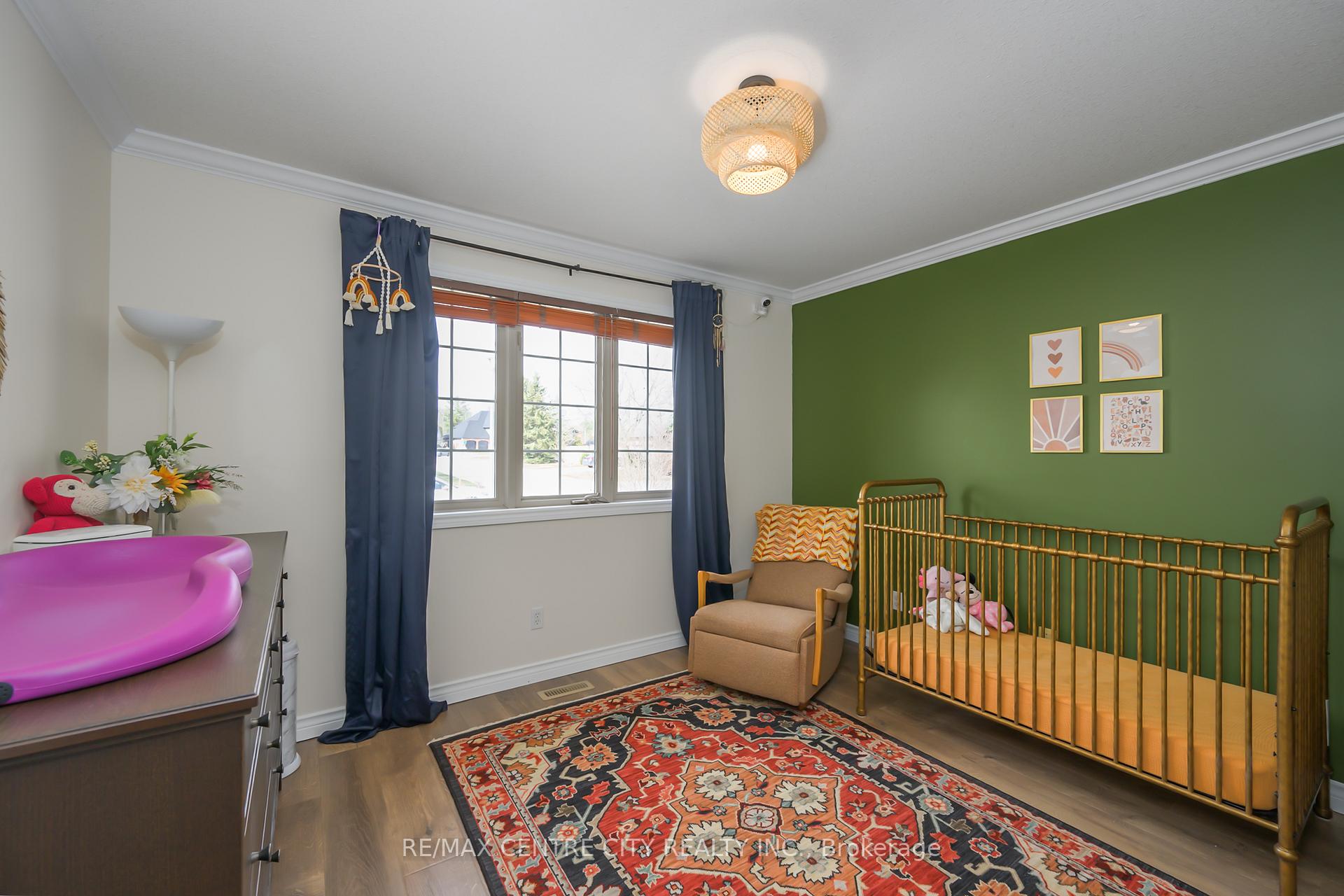 Photo 21 of 12 Pinehurst Drive, Thames Centre, Dorchester — HOMEH