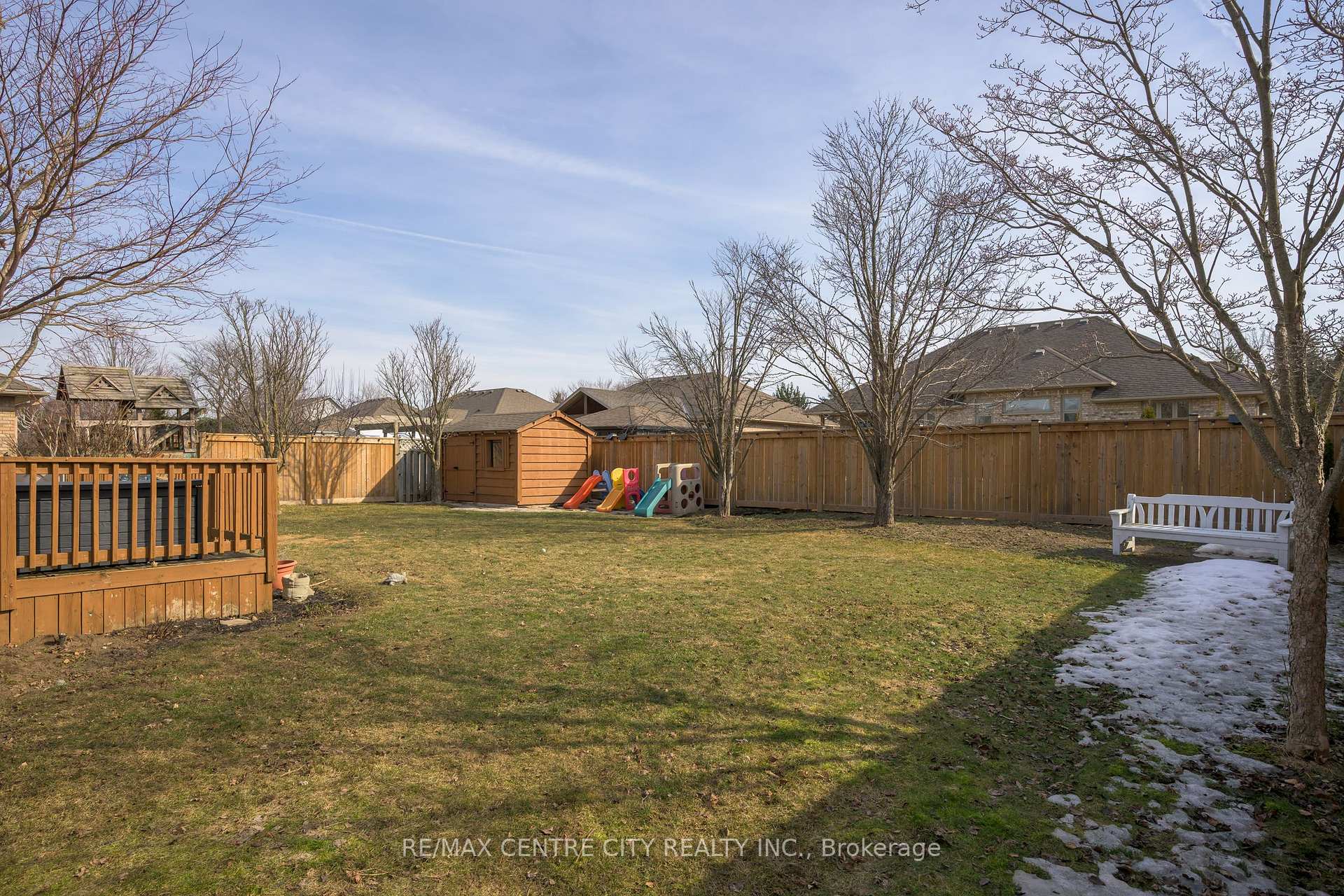 Photo 33 of 12 Pinehurst Drive, Thames Centre, Dorchester — HOMEH
