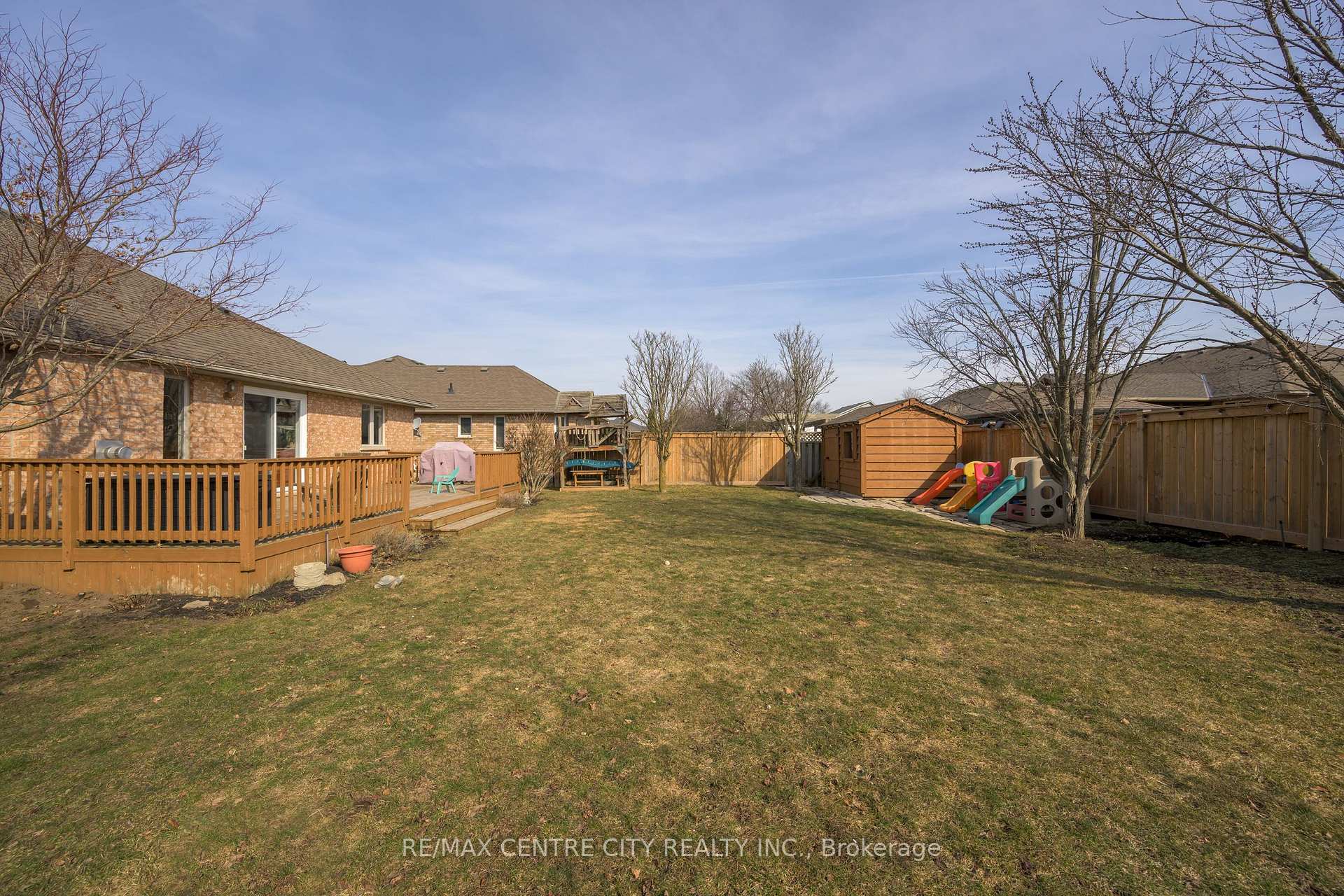Photo 34 of 12 Pinehurst Drive, Thames Centre, Dorchester — HOMEH