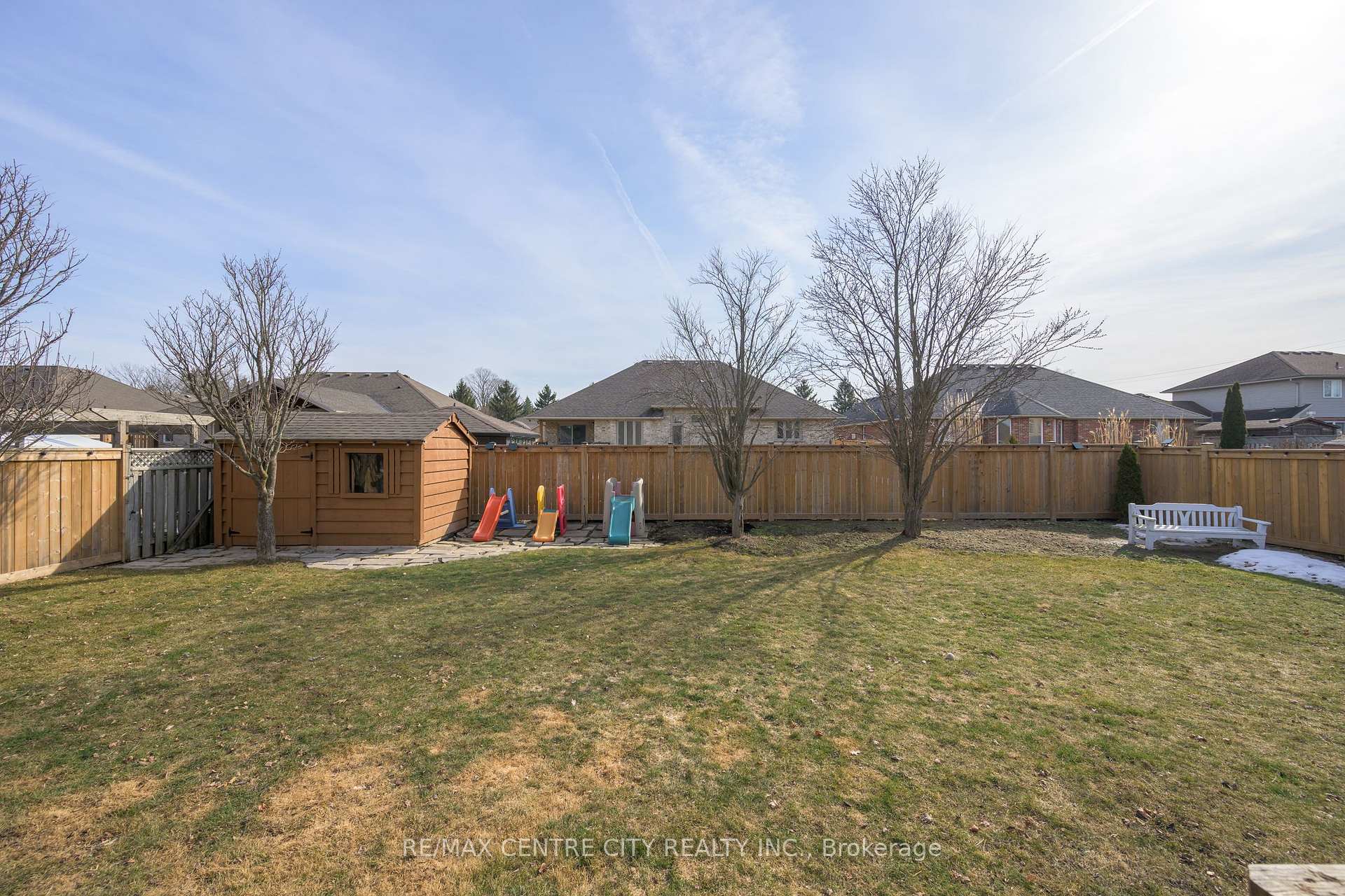 Photo 40 of 12 Pinehurst Drive, Thames Centre, Dorchester — HOMEH