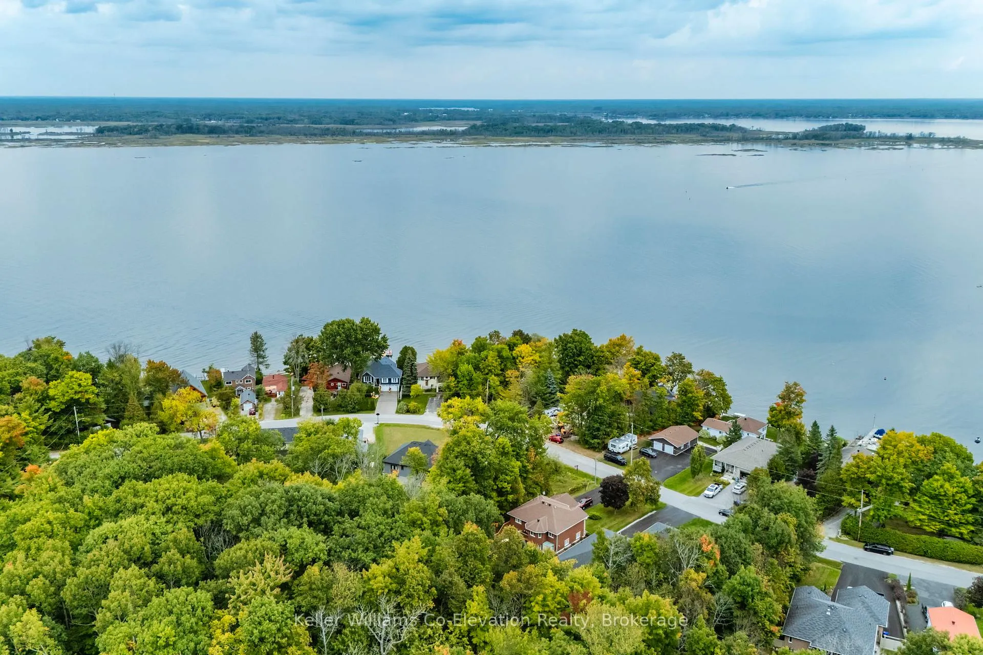 Photo 11 of 193 Robins Point Road, Tay, Victoria Harbour — HOMEH