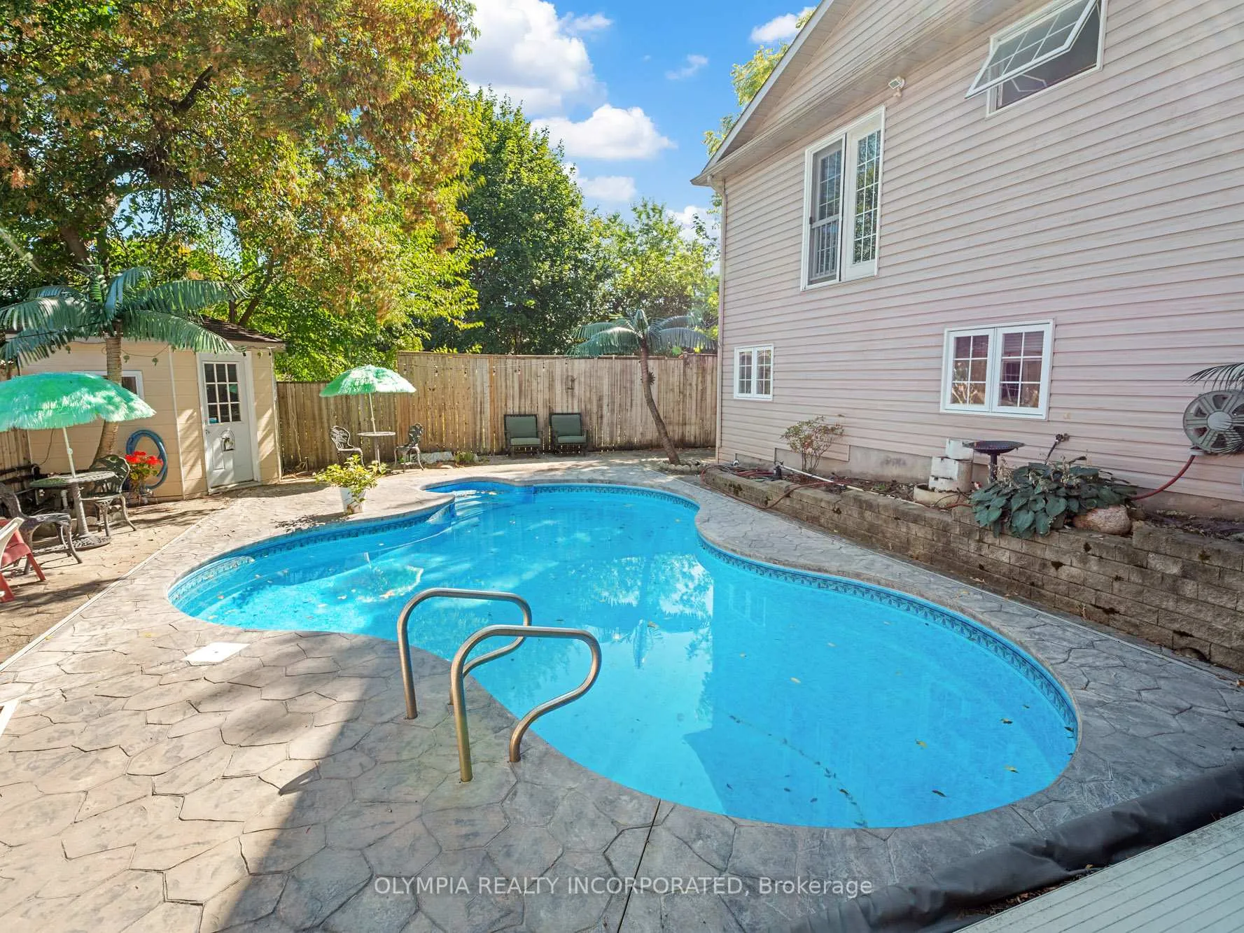 Photo 25 of 6155 Valley Way, Niagara Falls, Cherrywood — HOMEH