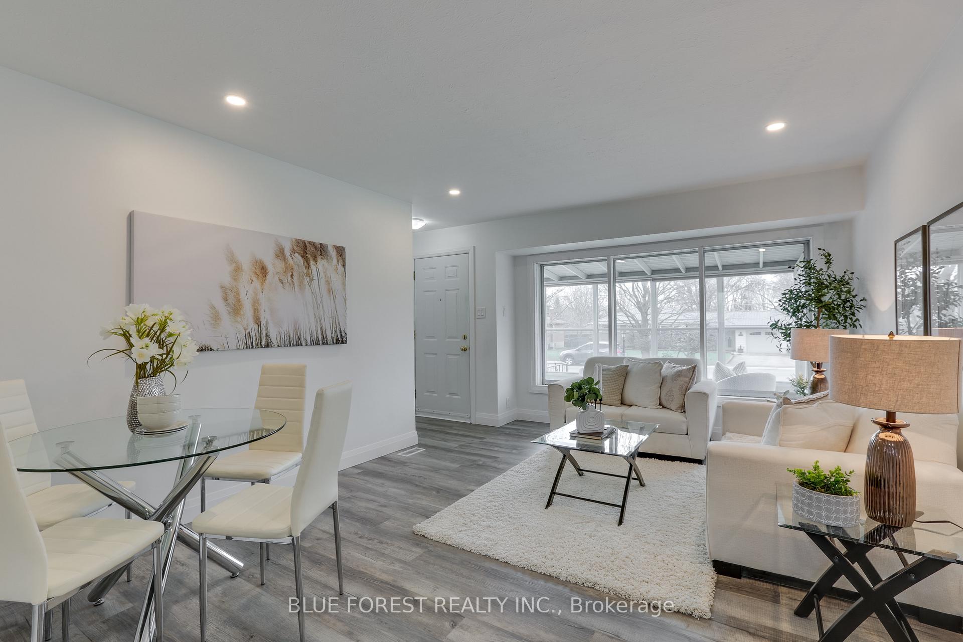 Photo 6 of 220 Ross Avenue, Thames Centre, Dorchester — HOMEH