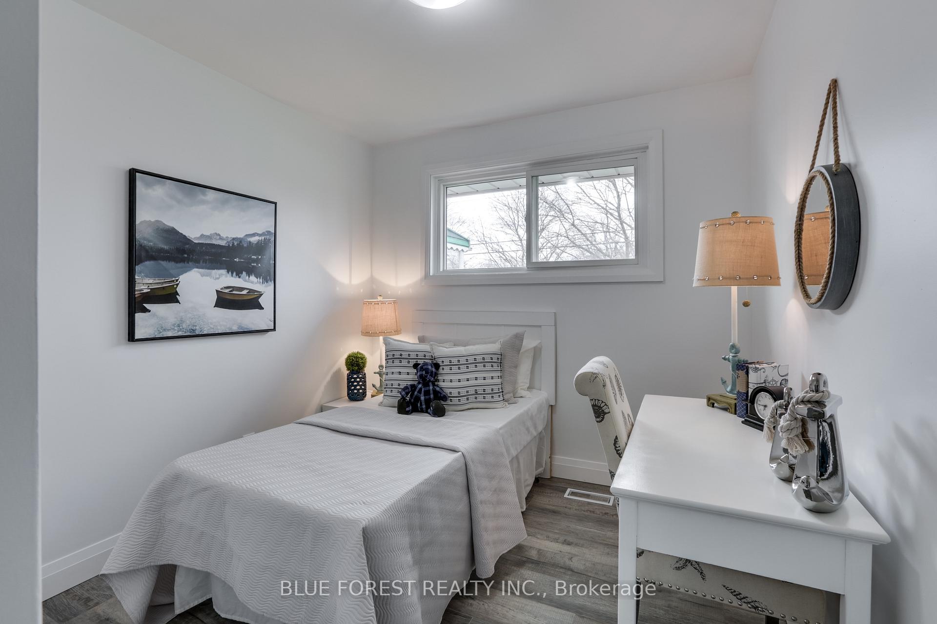 Photo 11 of 220 Ross Avenue, Thames Centre, Dorchester — HOMEH