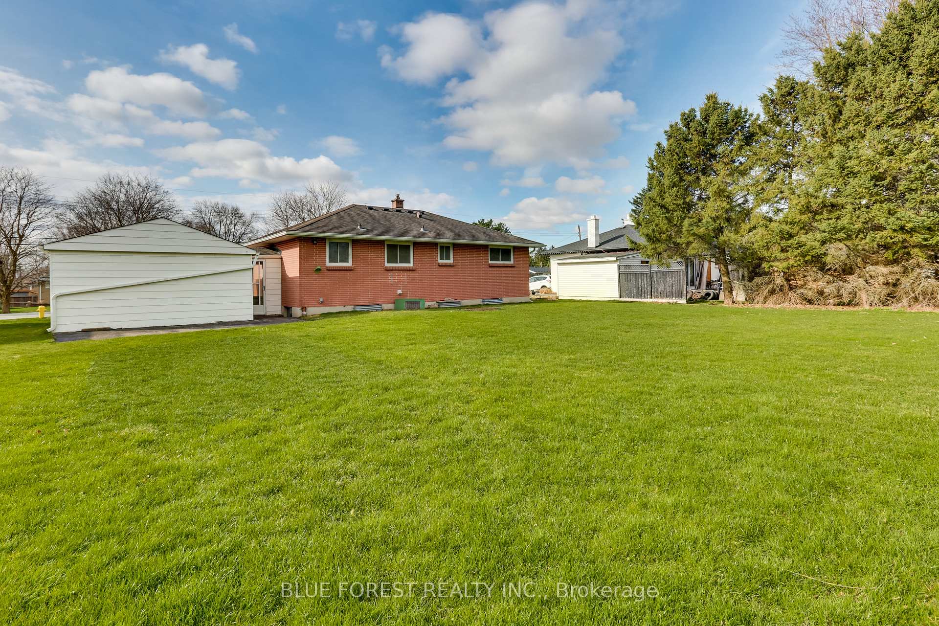 Photo 28 of 220 Ross Avenue, Thames Centre, Dorchester — HOMEH