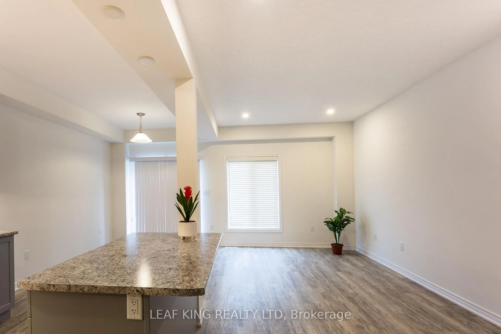 Photo 3 of 47 Beasley Grove, Hamilton, Meadowlands — HOMEH