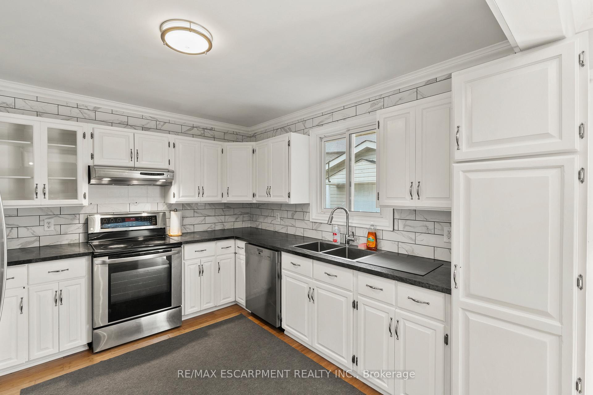 Photo 13 of 8 Coleman Court, Thorold, Confederation Heights — HOMEH