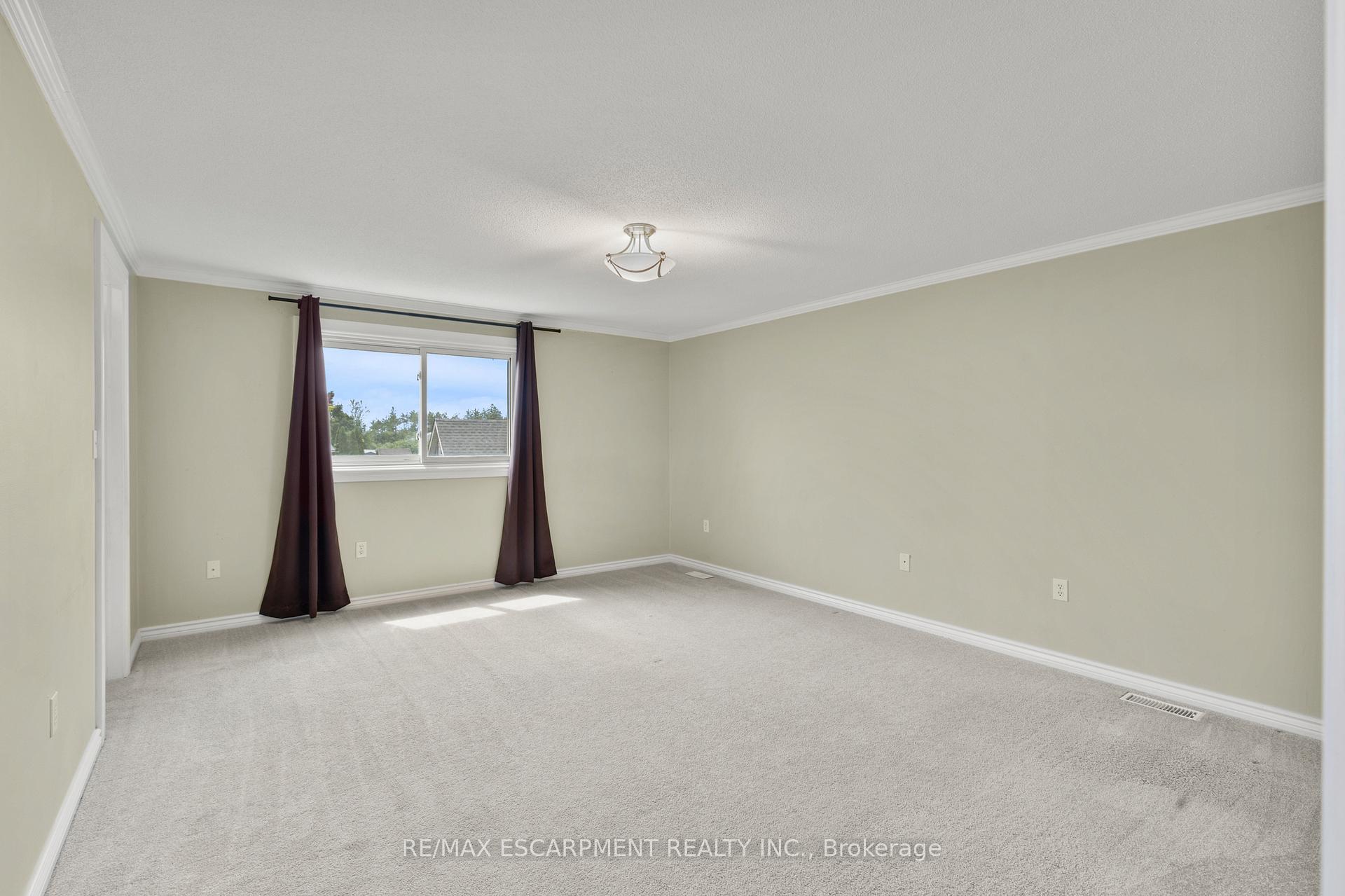 Photo 17 of 8 Coleman Court, Thorold, Confederation Heights — HOMEH