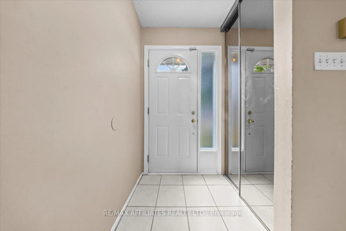 Photo 3 of 3192 Bannon Way, Ottawa, Blossom Park/Kemp Park/Findlay Creek — HOMEH