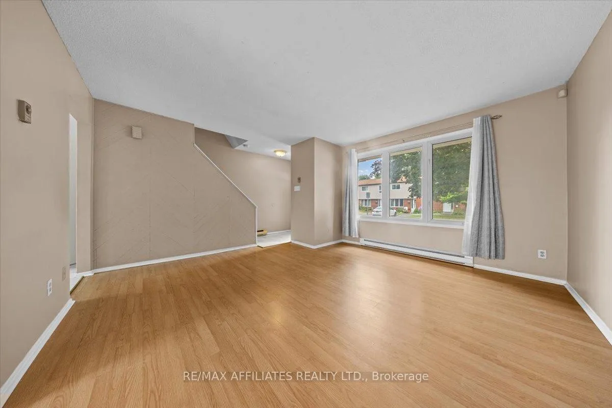 Photo 6 of 3192 Bannon Way, Ottawa, Blossom Park/Kemp Park/Findlay Creek — HOMEH