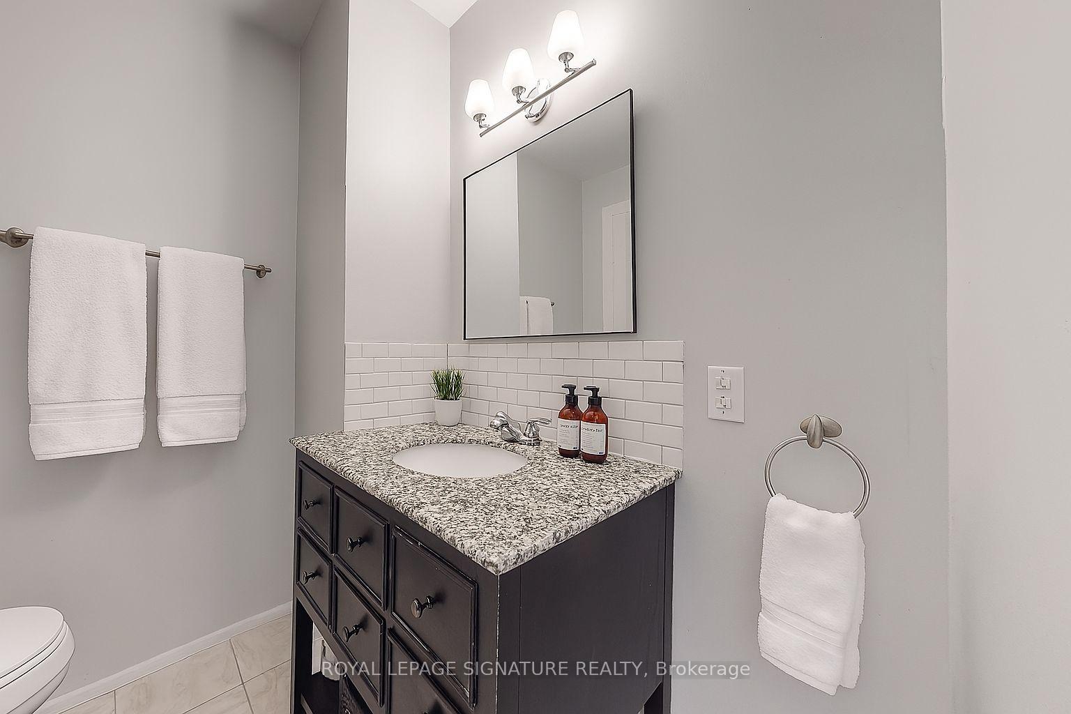 Photo 8 of Unit Upper B, 117 Hampton Avenue, Toronto, North Riverdale — HOMEH