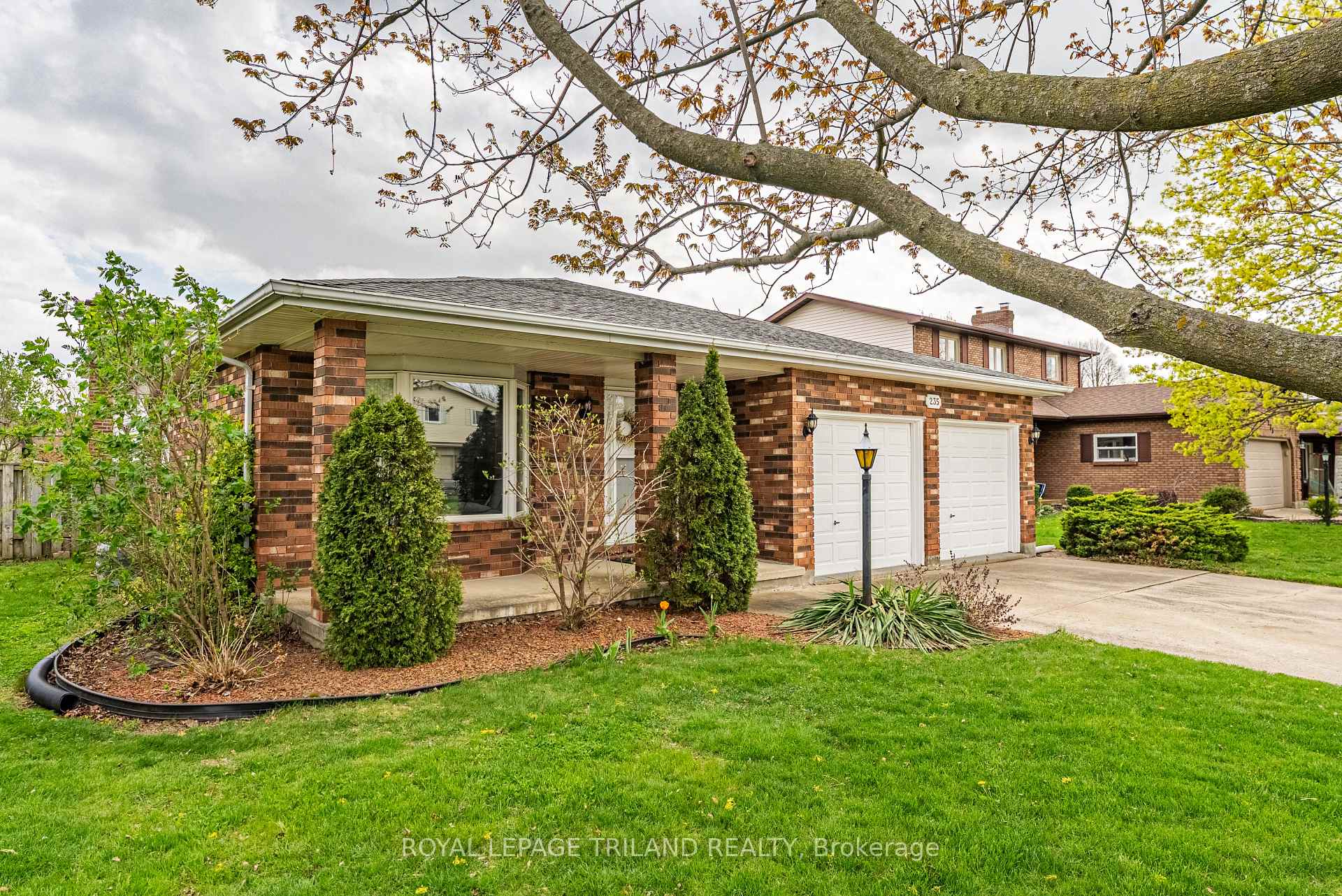 Photo 4 of 235 Mitchell Avenue, Thames Centre, Dorchester — HOMEH