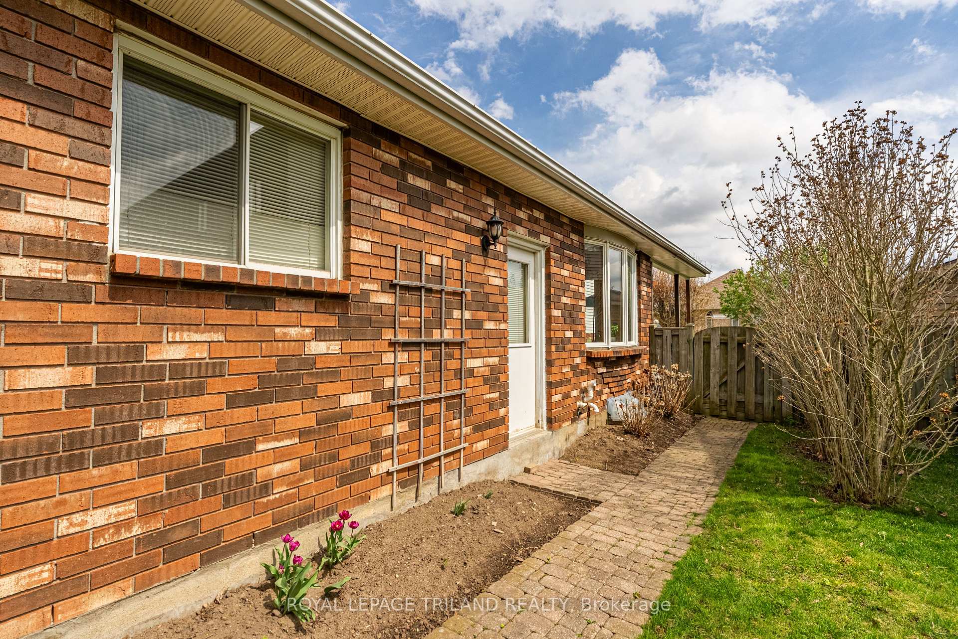 Photo 10 of 235 Mitchell Avenue, Thames Centre, Dorchester — HOMEH
