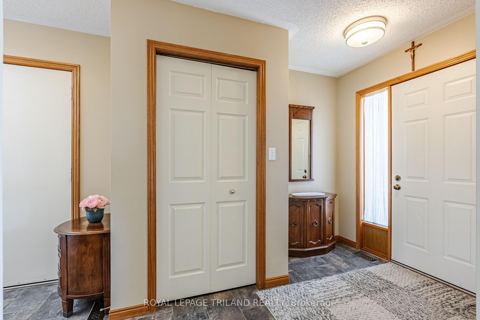 Photo 11 of 235 Mitchell Avenue, Thames Centre, Dorchester — HOMEH