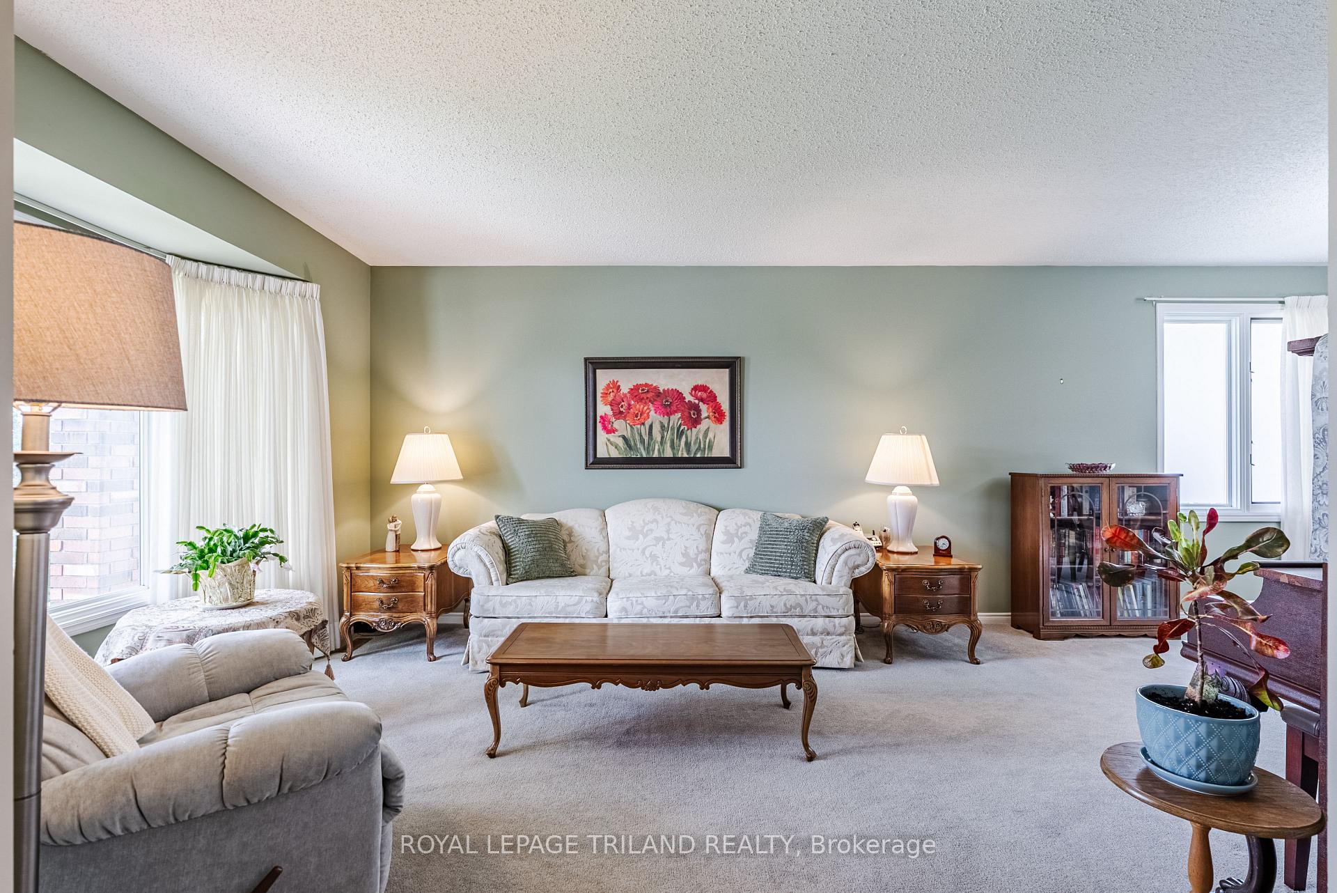 Photo 13 of 235 Mitchell Avenue, Thames Centre, Dorchester — HOMEH