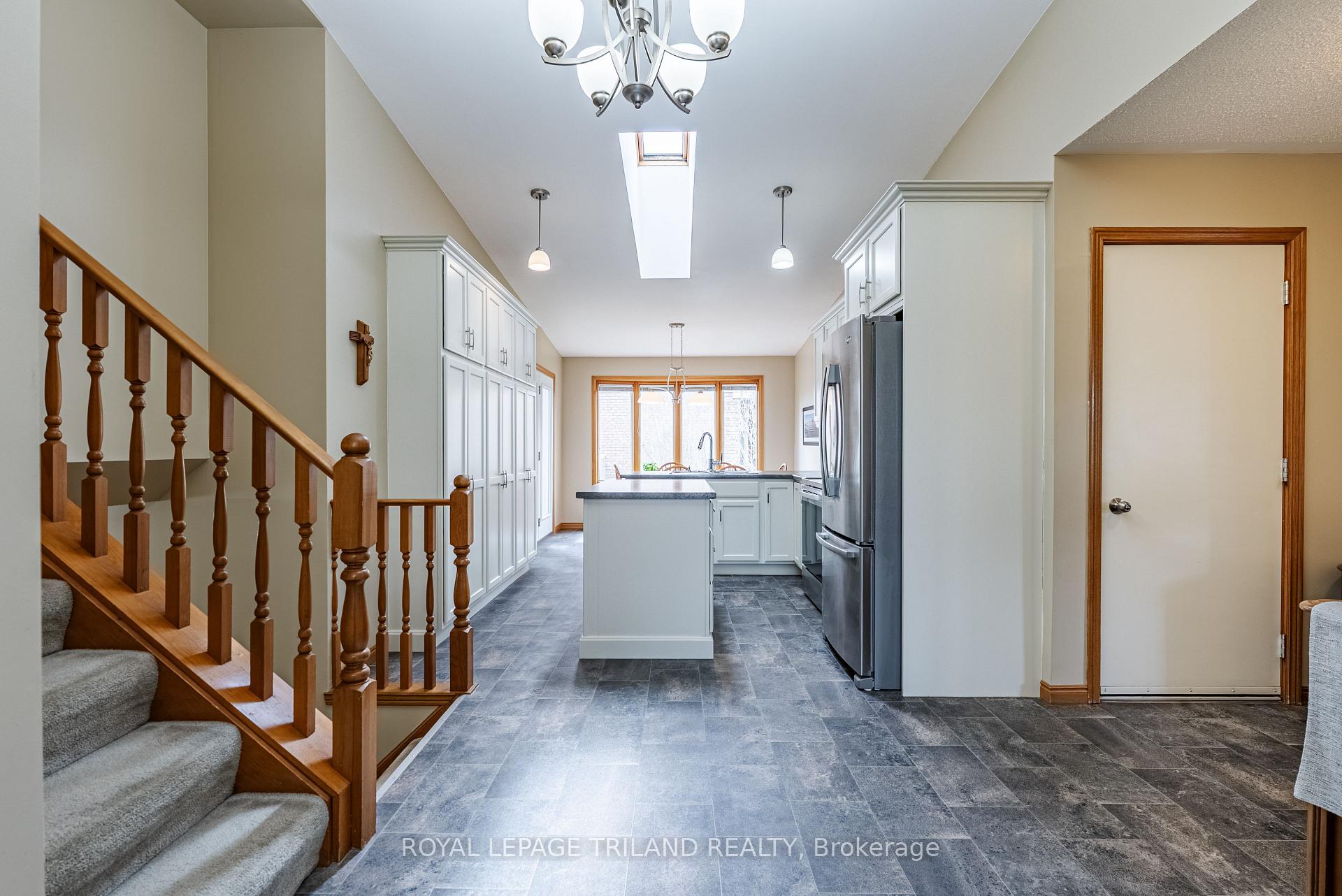Photo 17 of 235 Mitchell Avenue, Thames Centre, Dorchester — HOMEH