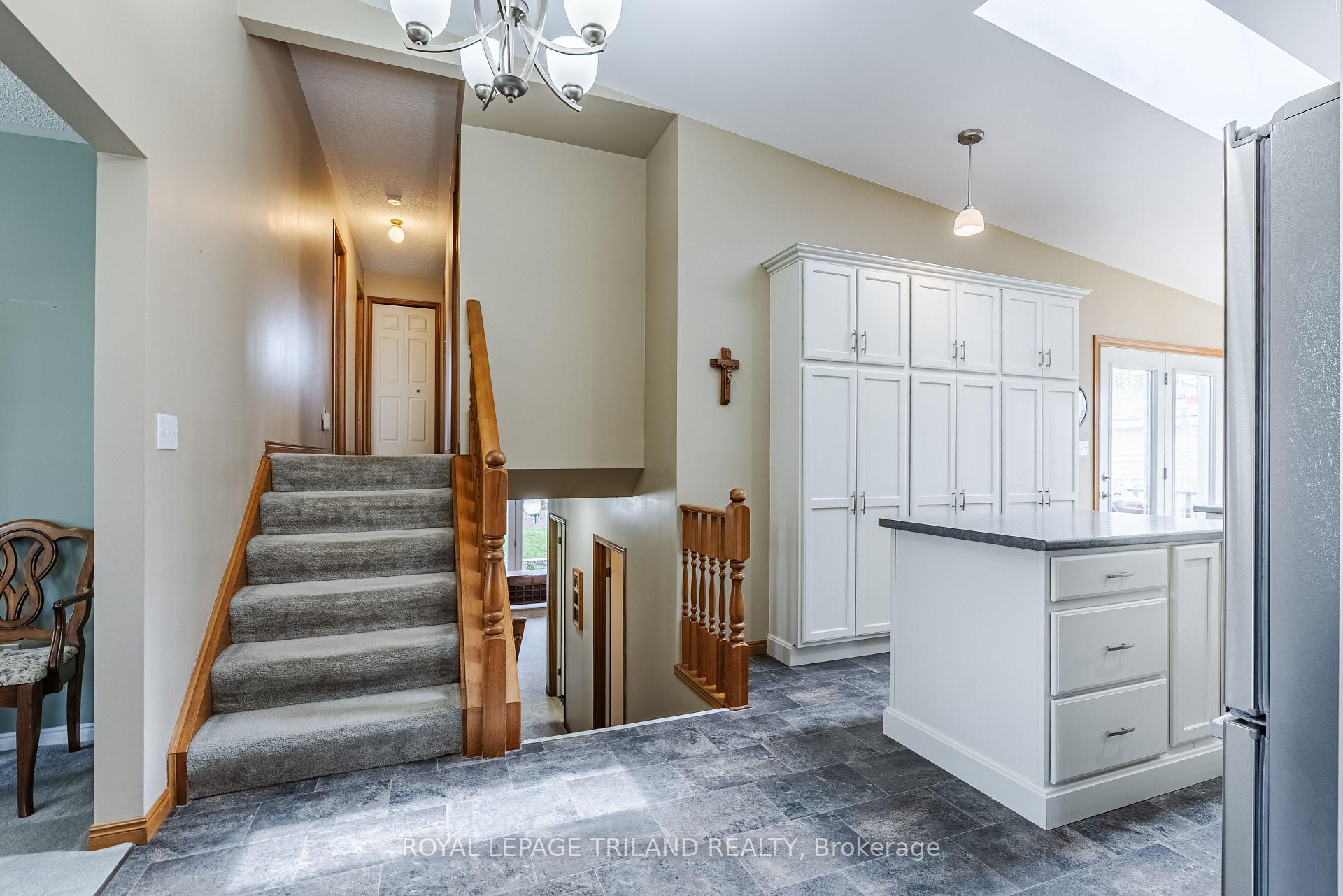 Photo 22 of 235 Mitchell Avenue, Thames Centre, Dorchester — HOMEH