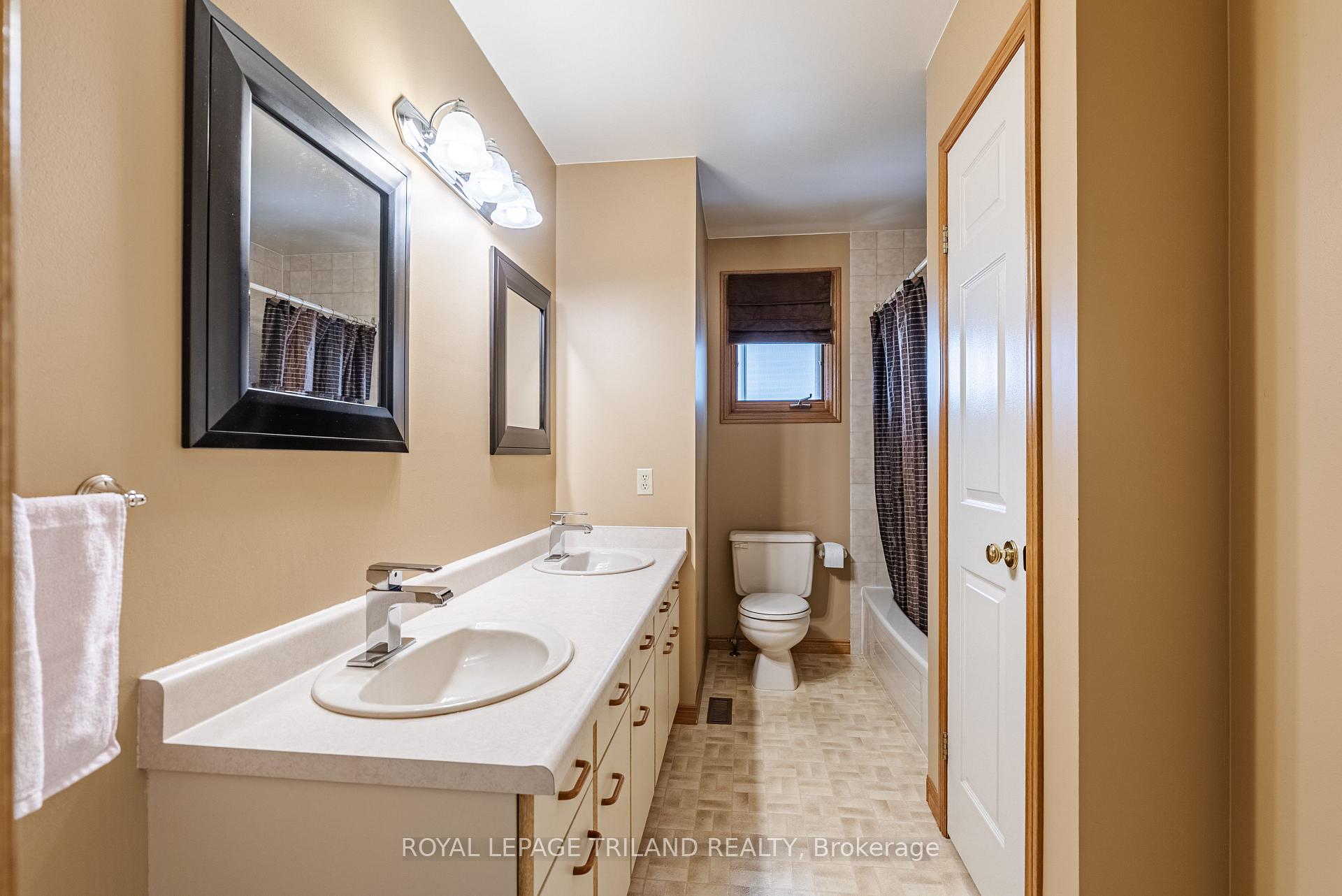 Photo 23 of 235 Mitchell Avenue, Thames Centre, Dorchester — HOMEH