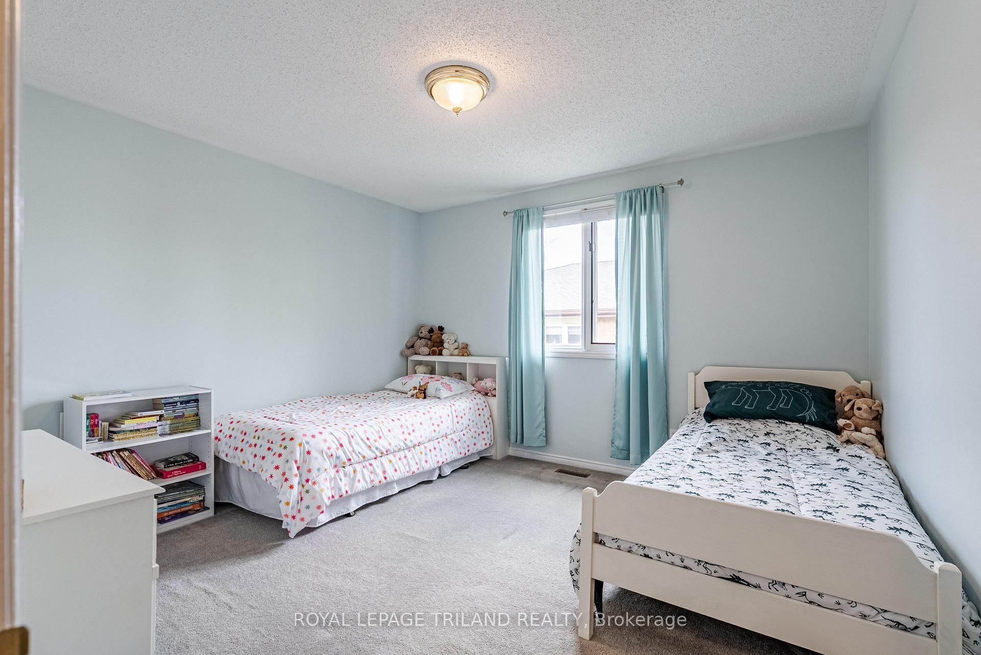 Photo 24 of 235 Mitchell Avenue, Thames Centre, Dorchester — HOMEH