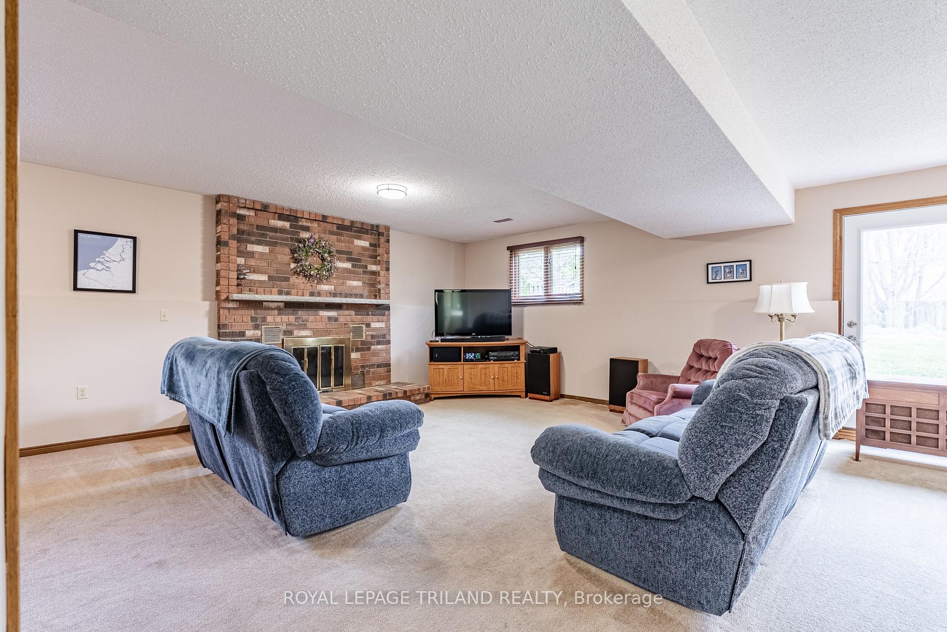Photo 32 of 235 Mitchell Avenue, Thames Centre, Dorchester — HOMEH