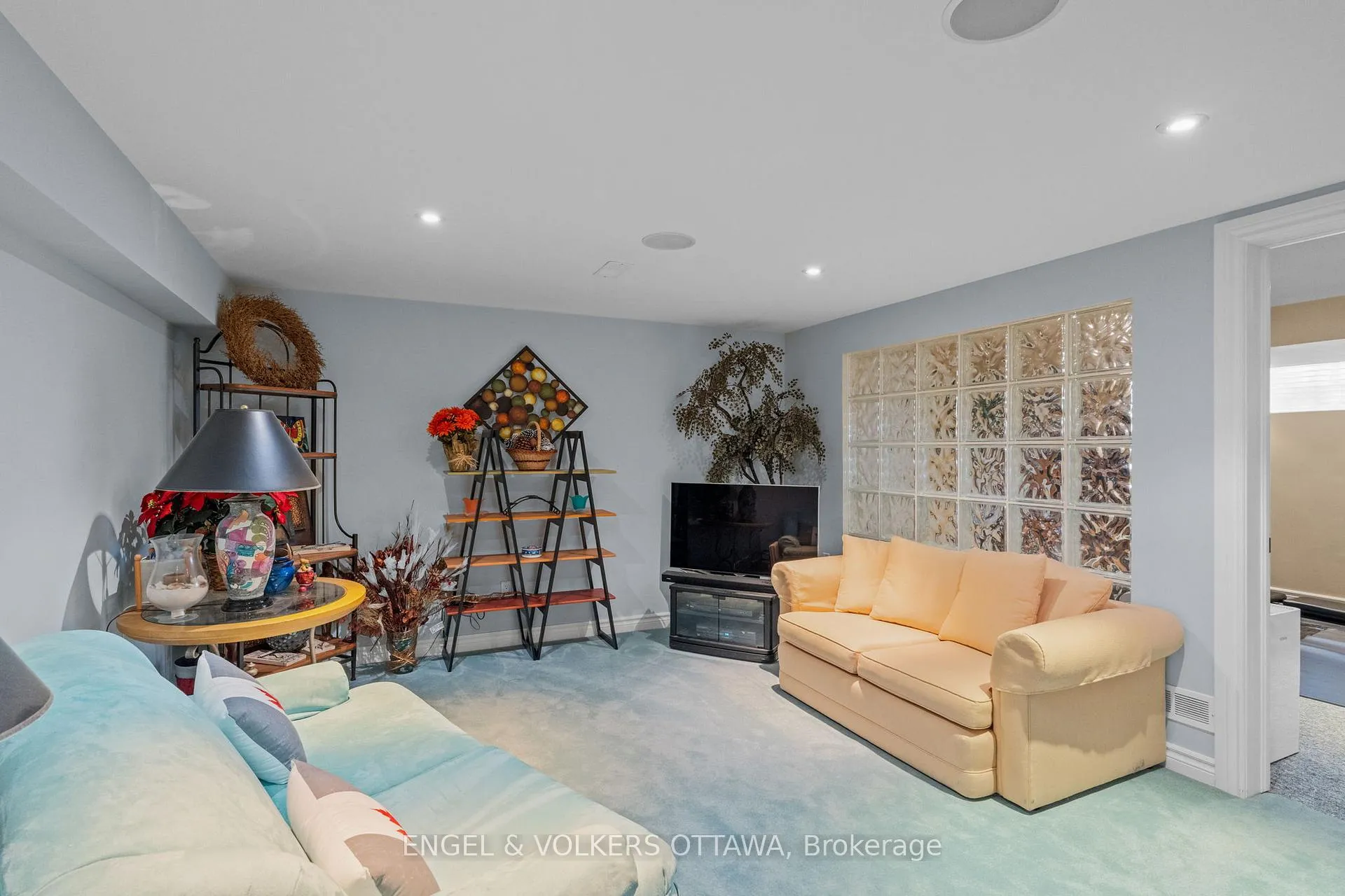 Photo 34 of 24 Doris Avenue, Ottawa, Blossom Park/Kemp Park/Findlay Creek — HOMEH