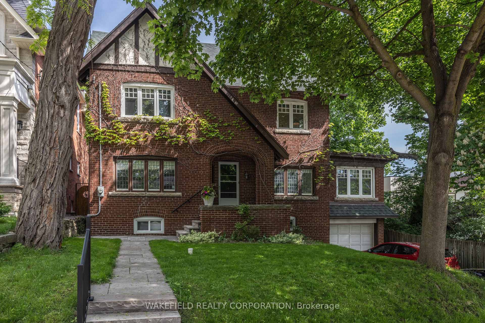 Photo 1 of 14 Willowbank Boulevard, Toronto, Yonge-Eglinton — HOMEH