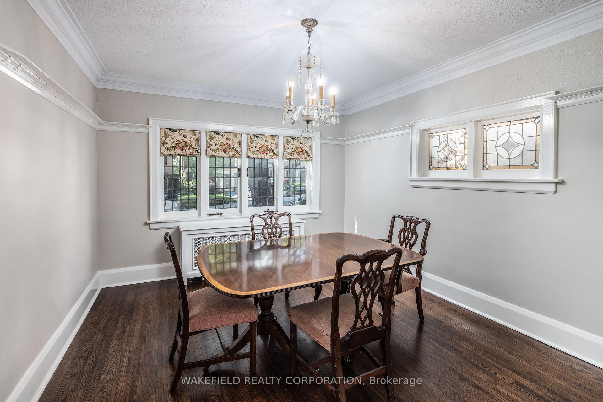Photo 8 of 14 Willowbank Boulevard, Toronto, Yonge-Eglinton — HOMEH