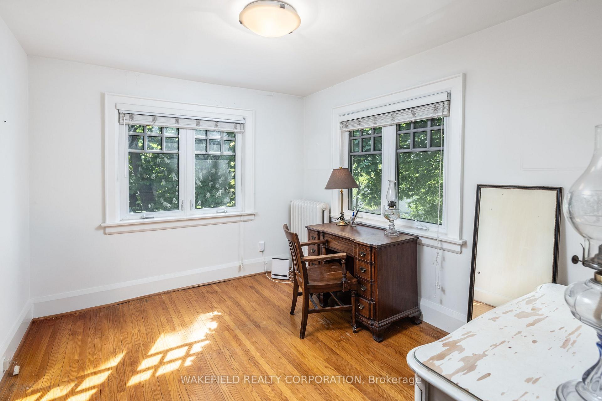 Photo 15 of 14 Willowbank Boulevard, Toronto, Yonge-Eglinton — HOMEH