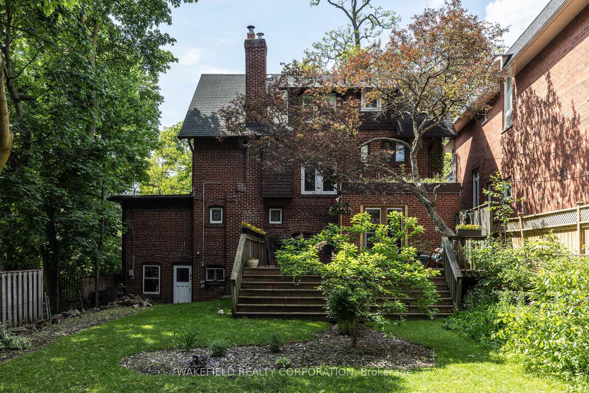 Photo 23 of 14 Willowbank Boulevard, Toronto, Yonge-Eglinton — HOMEH