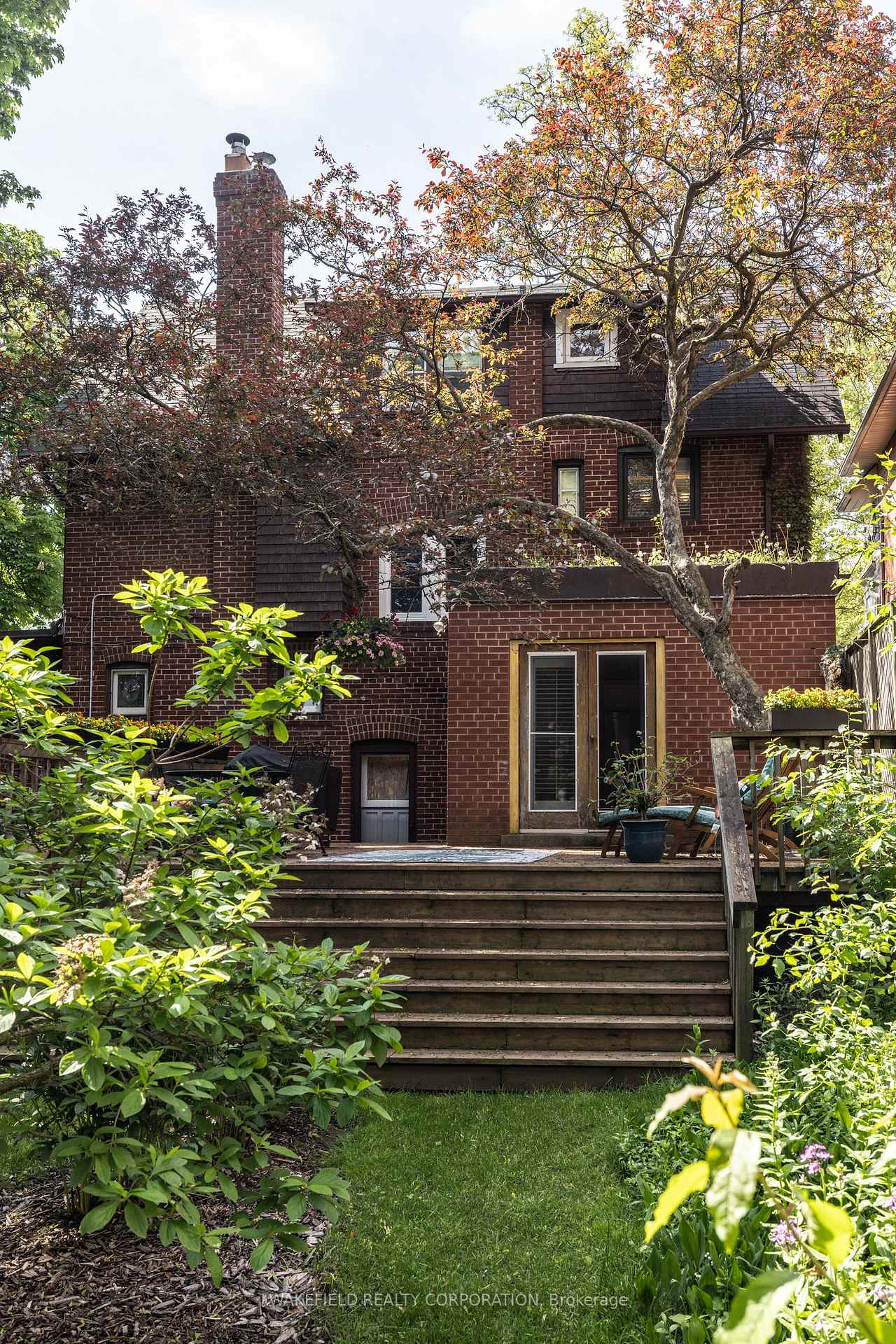 Photo 24 of 14 Willowbank Boulevard, Toronto, Yonge-Eglinton — HOMEH