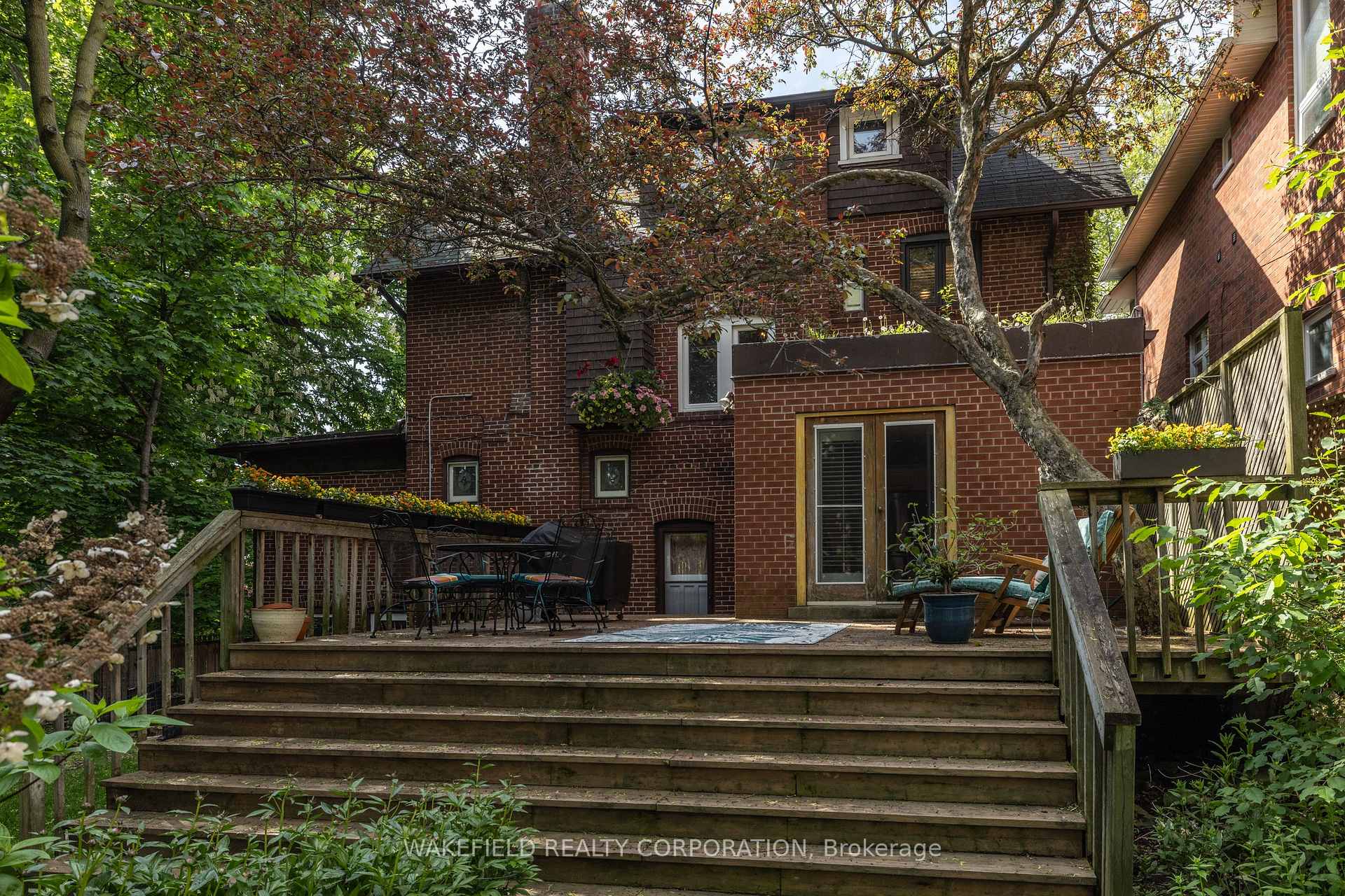 Photo 25 of 14 Willowbank Boulevard, Toronto, Yonge-Eglinton — HOMEH