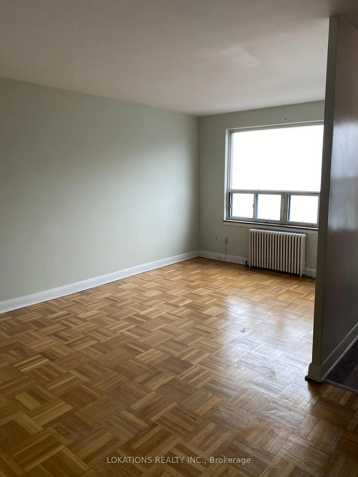 Photo 3 of Unit 209, 2135 Avenue Road, Toronto, Bedford Park-Nortown — HOMEH