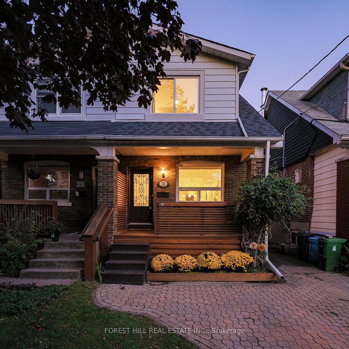 Photo 2 of 21 Dilworth Crescent, Toronto, Broadview North — HOMEH