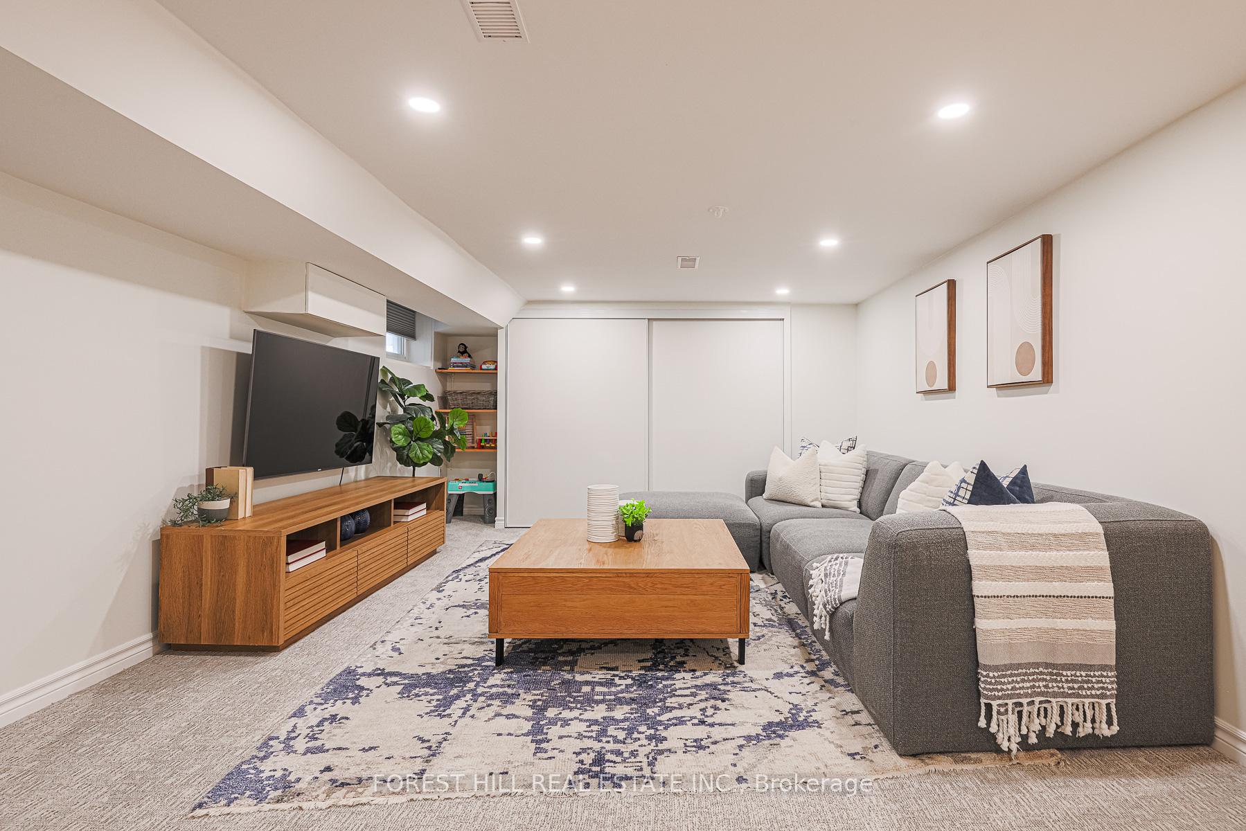 Photo 59 of 21 Dilworth Crescent, Toronto, Broadview North — HOMEH