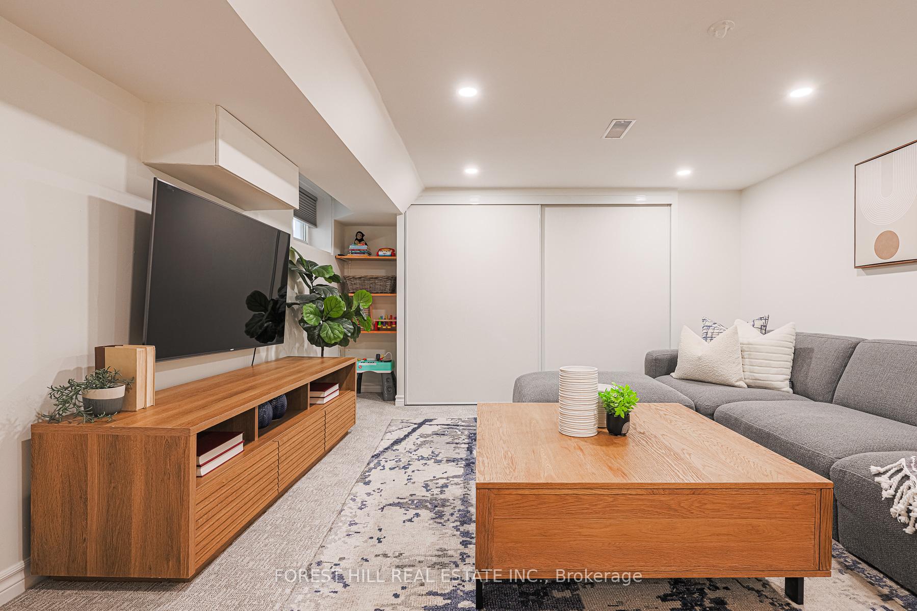 Photo 60 of 21 Dilworth Crescent, Toronto, Broadview North — HOMEH