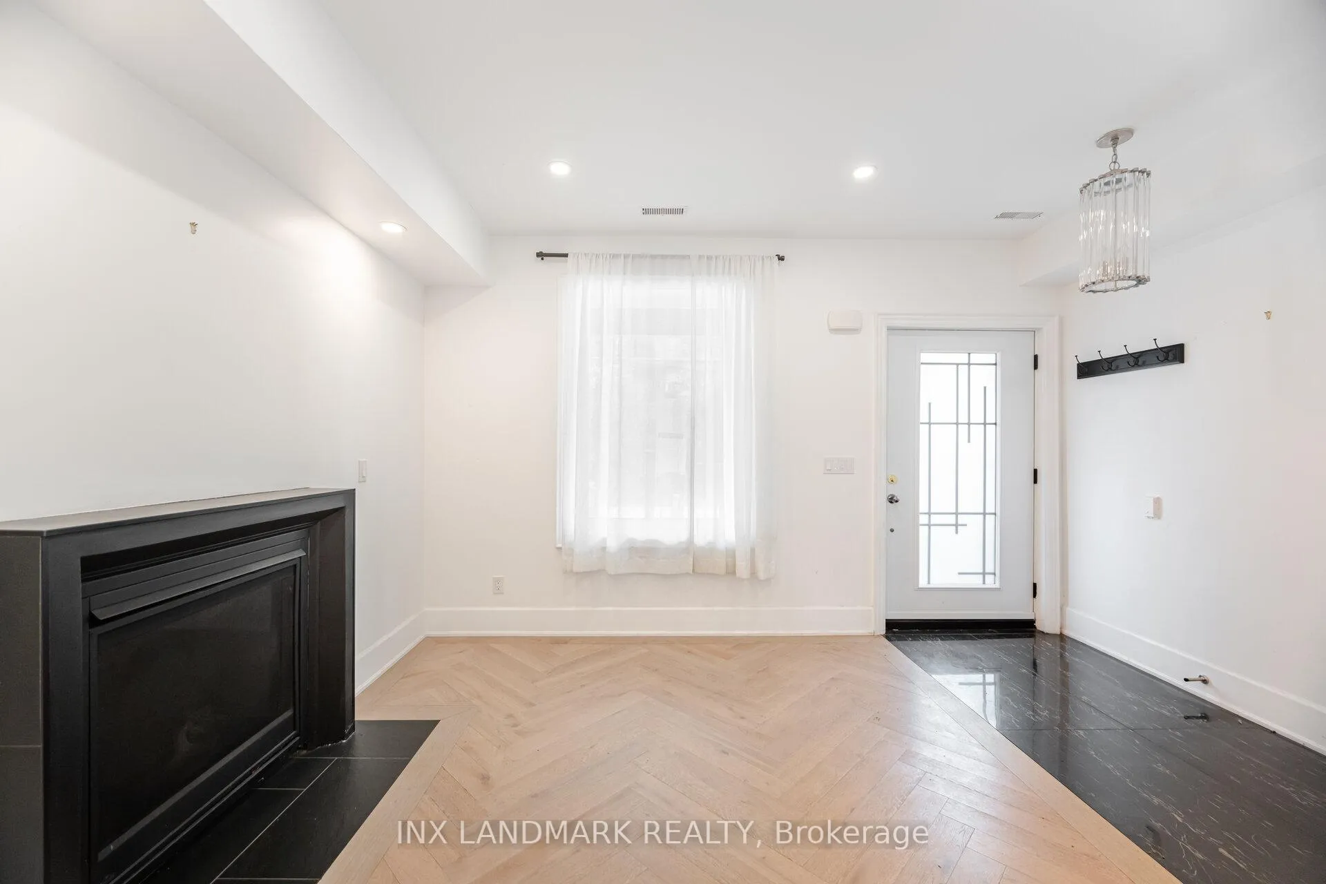 Photo 10 of 629 Shaw Street, Toronto, Palmerston-Little Italy — HOMEH