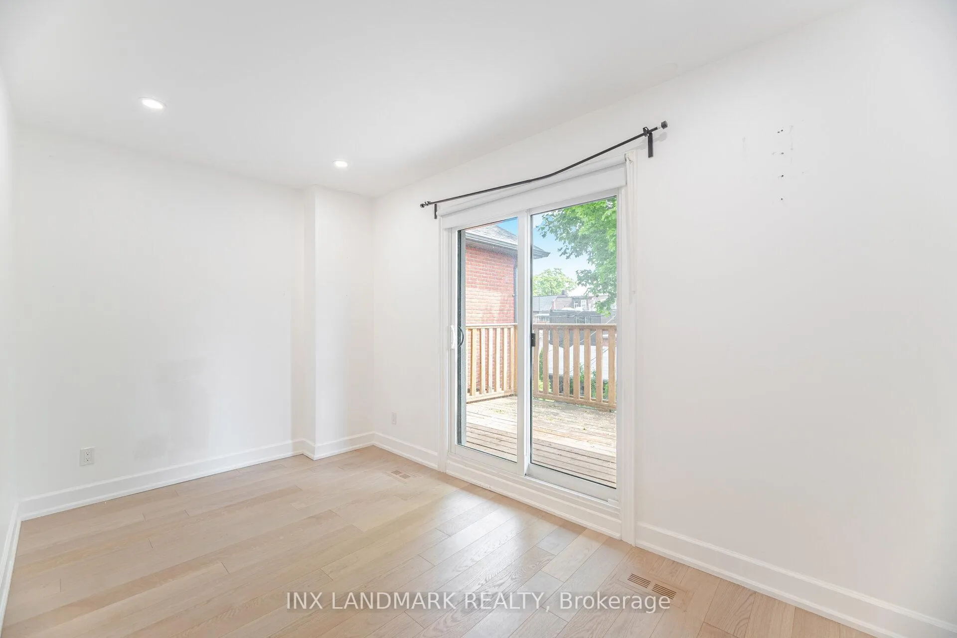 Photo 26 of 629 Shaw Street, Toronto, Palmerston-Little Italy — HOMEH